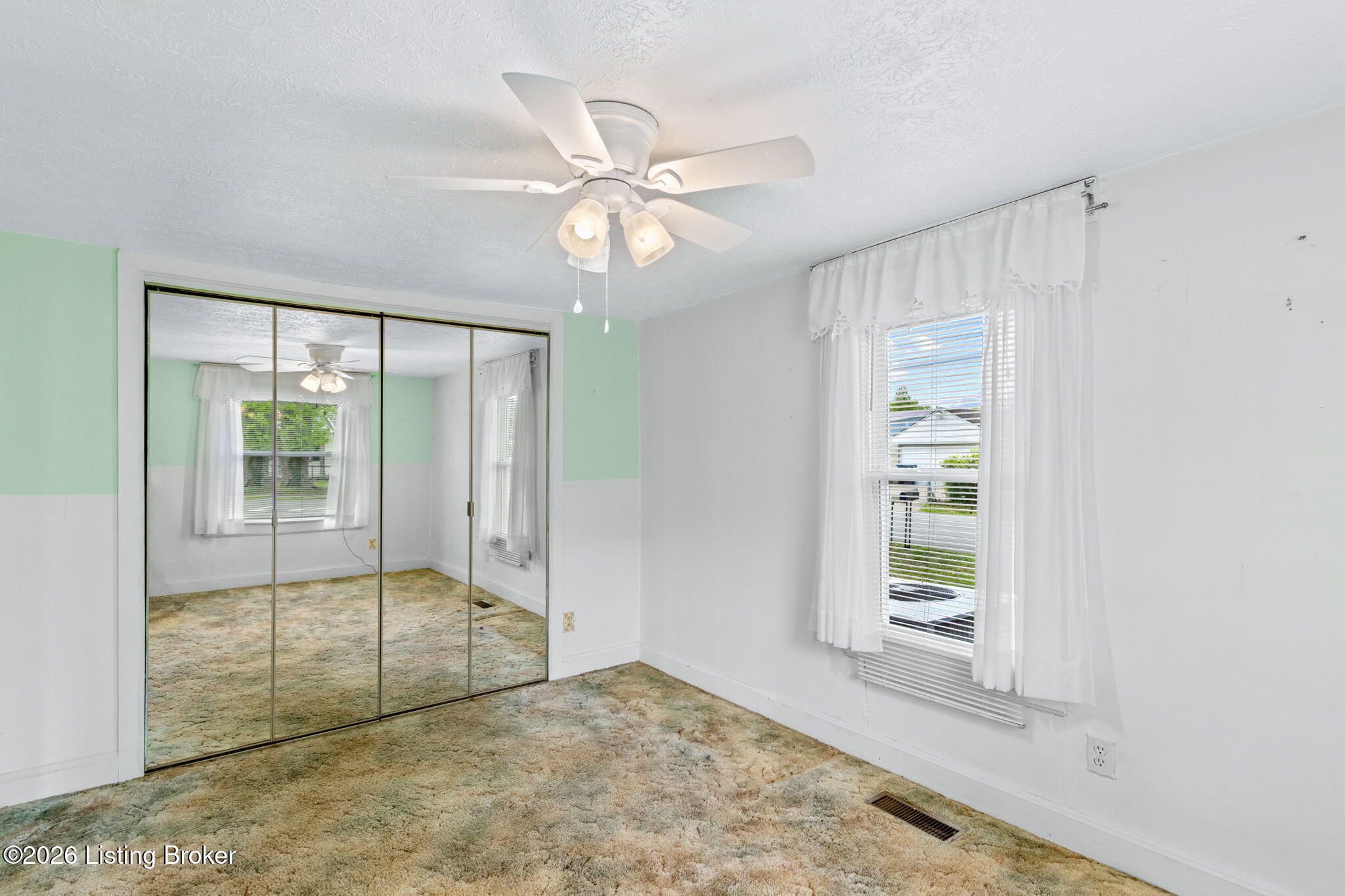 4116 Lees Ln