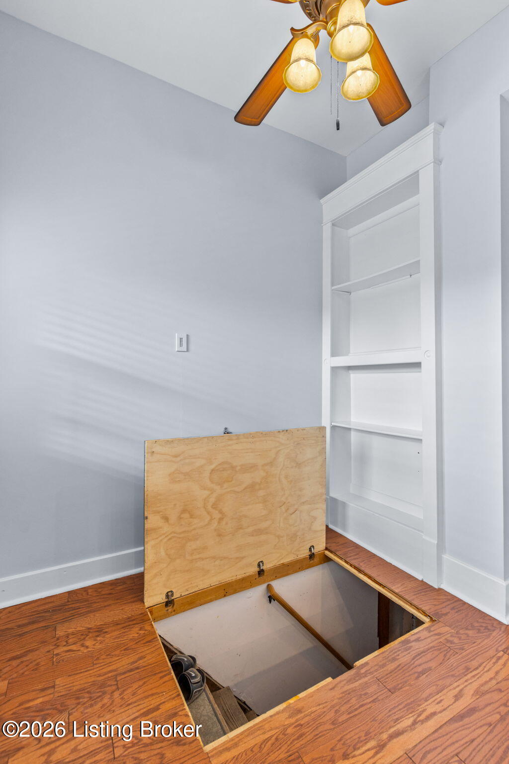 2126 New Main St
