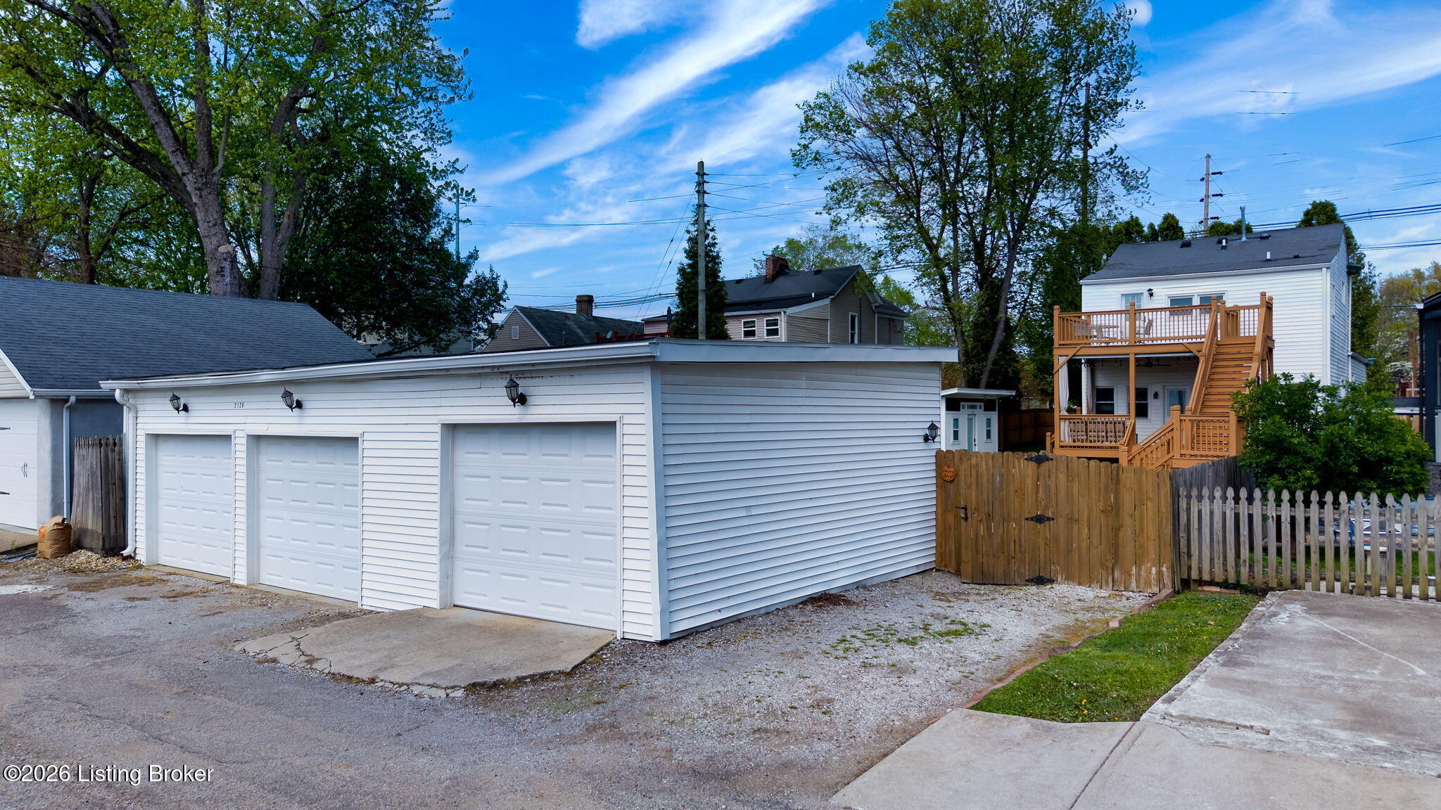 2126 New Main St