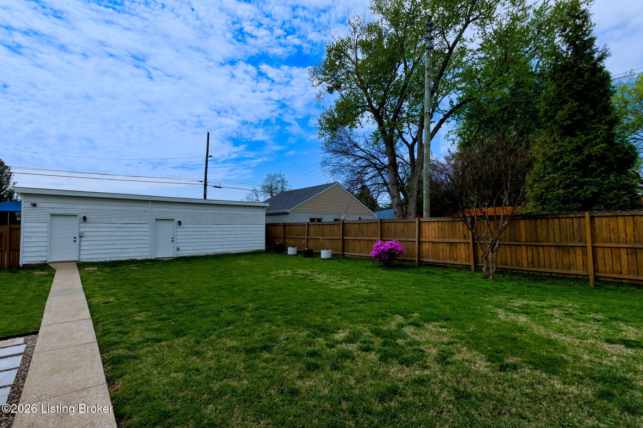 2126 New Main St