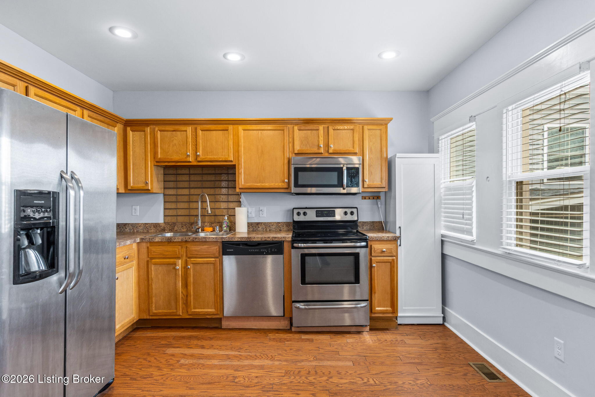 2126 New Main St