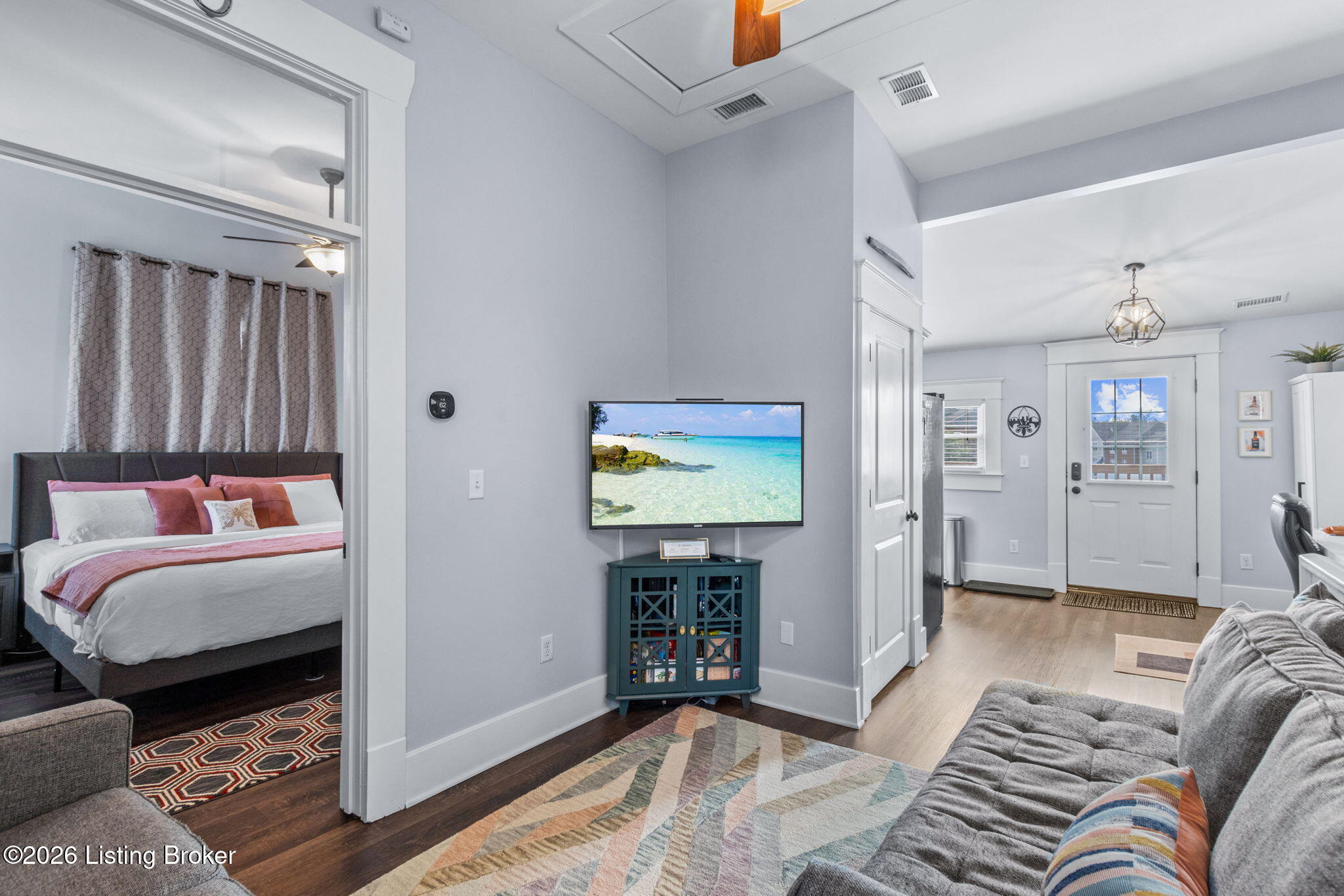 2126 New Main St