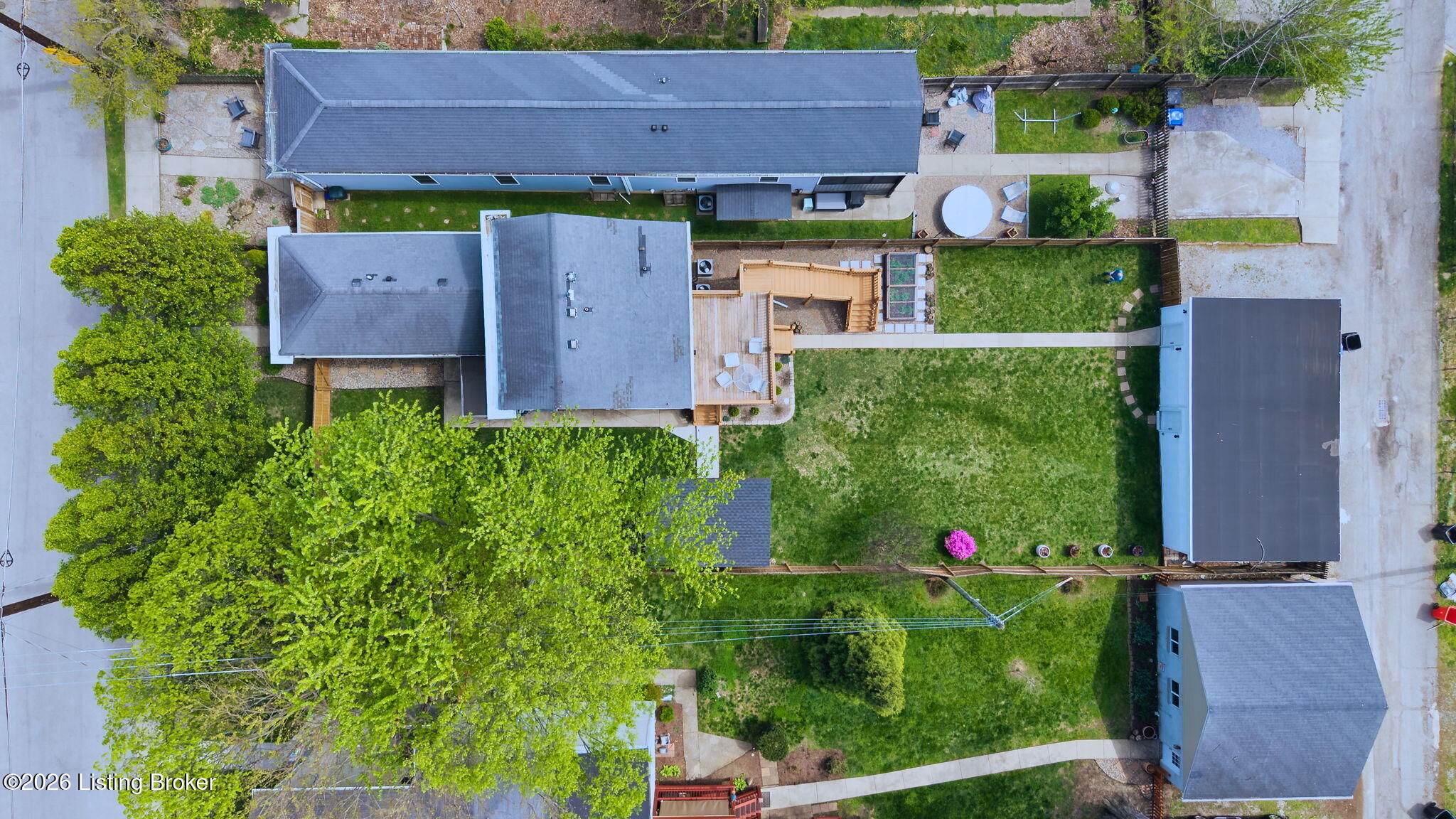 2126 New Main St