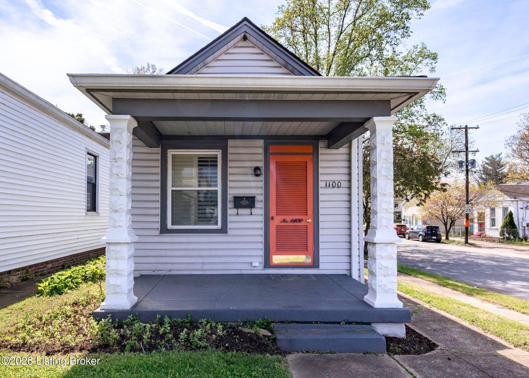 1100 Goss Ave