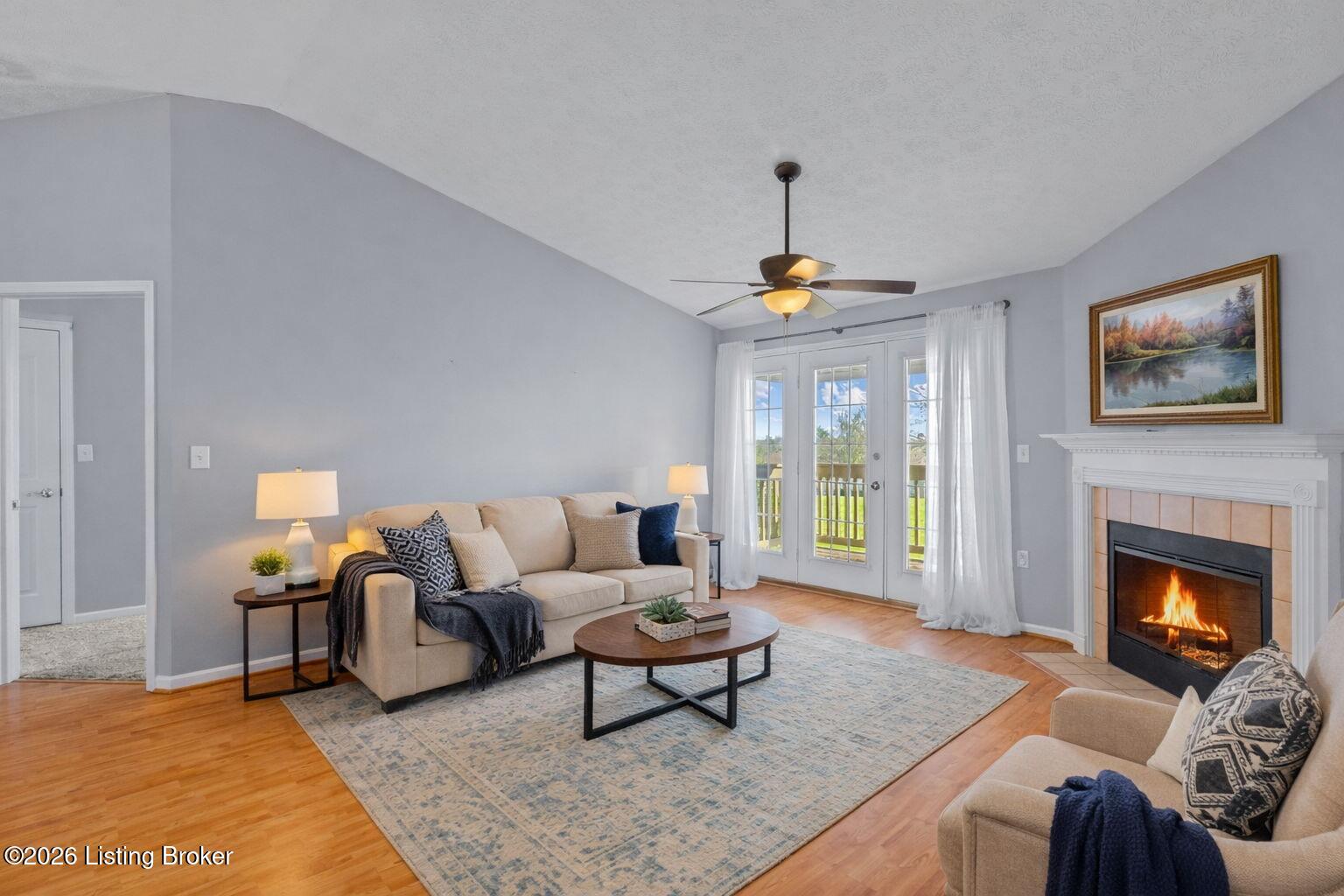 1303 Swan Pointe Blvd 202