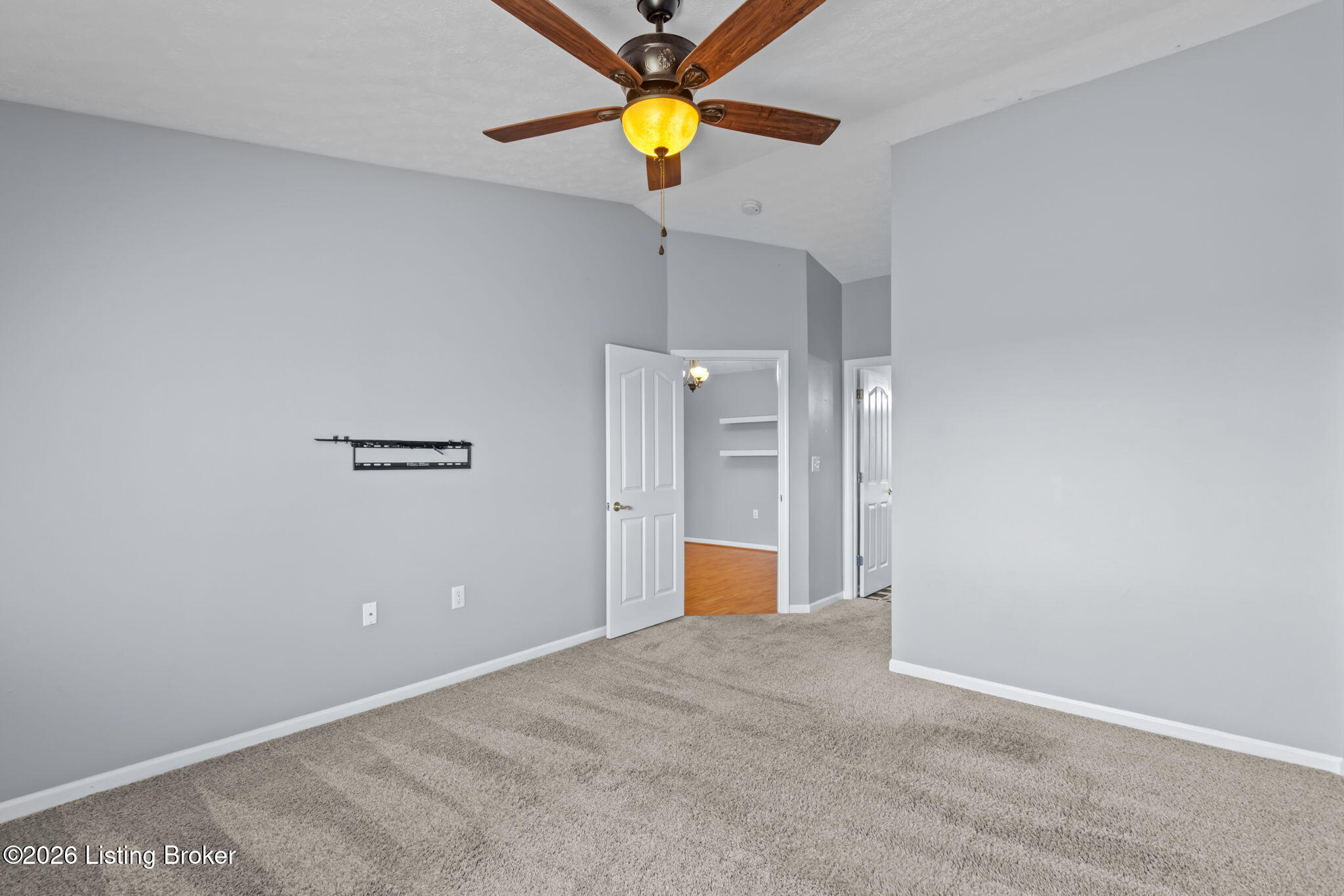 1303 Swan Pointe Blvd 202