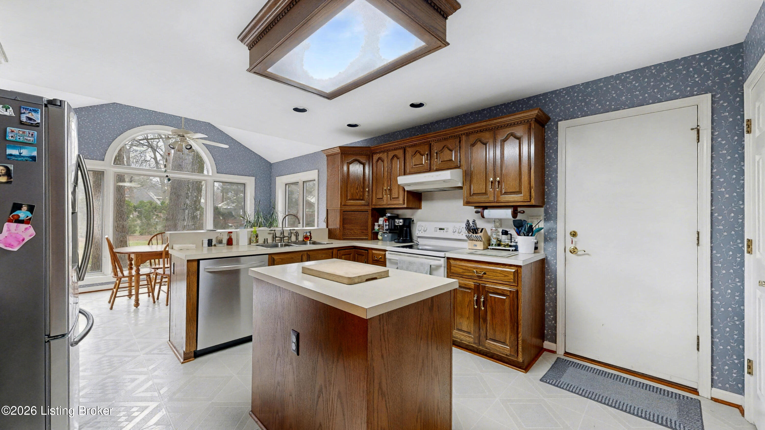 10935 Old Harrods Woods Cir