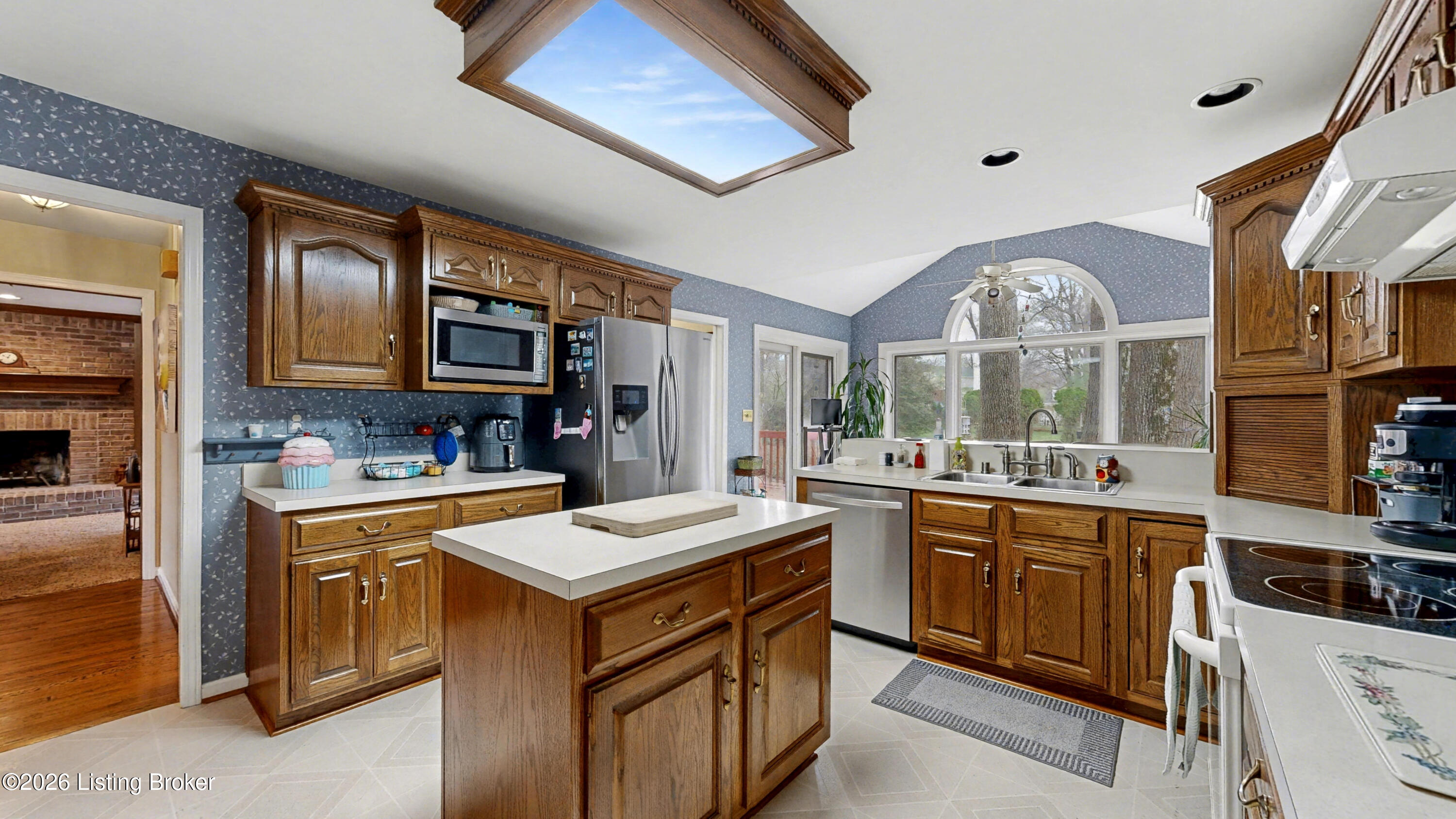 10935 Old Harrods Woods Cir