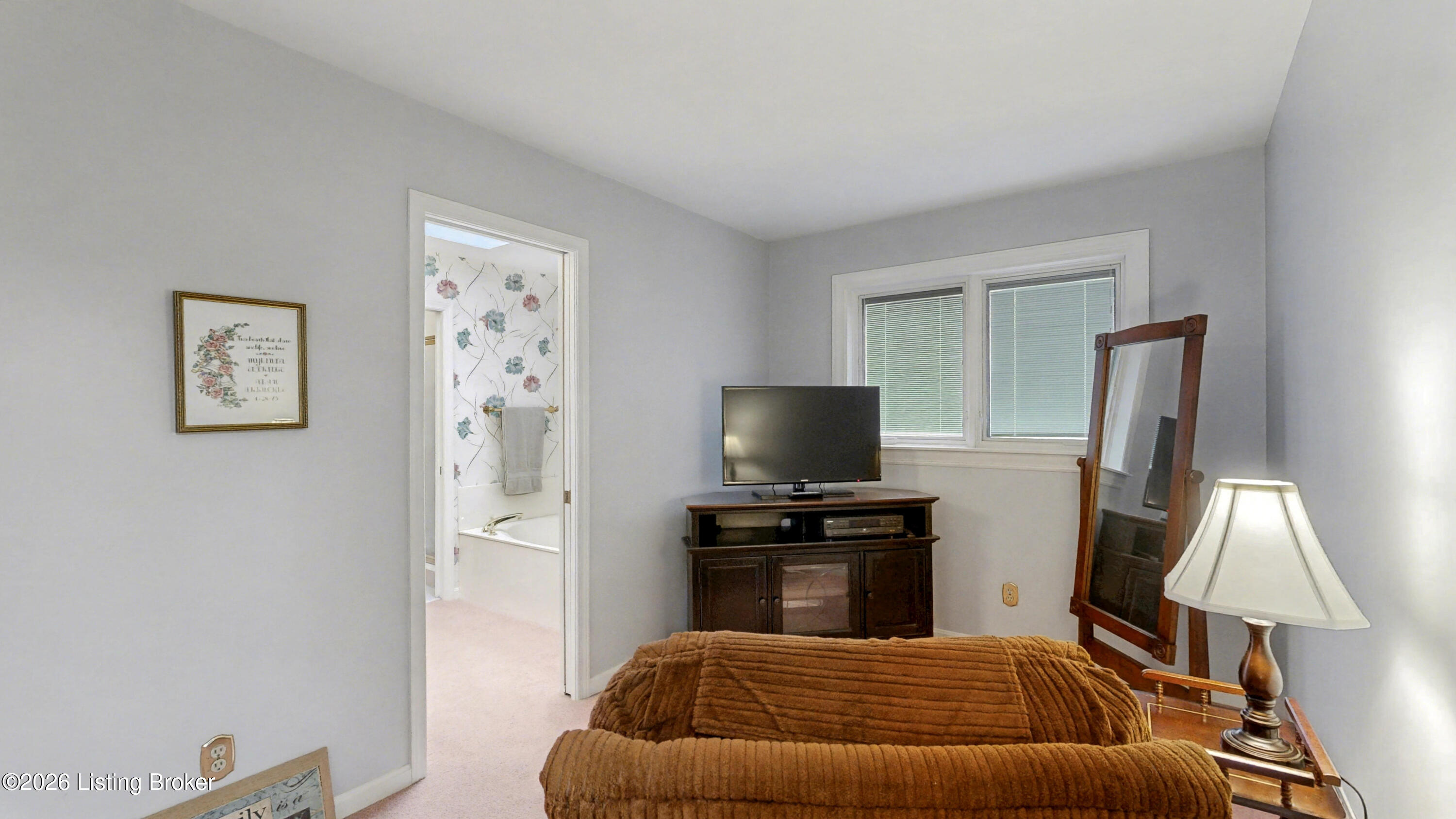 10935 Old Harrods Woods Cir