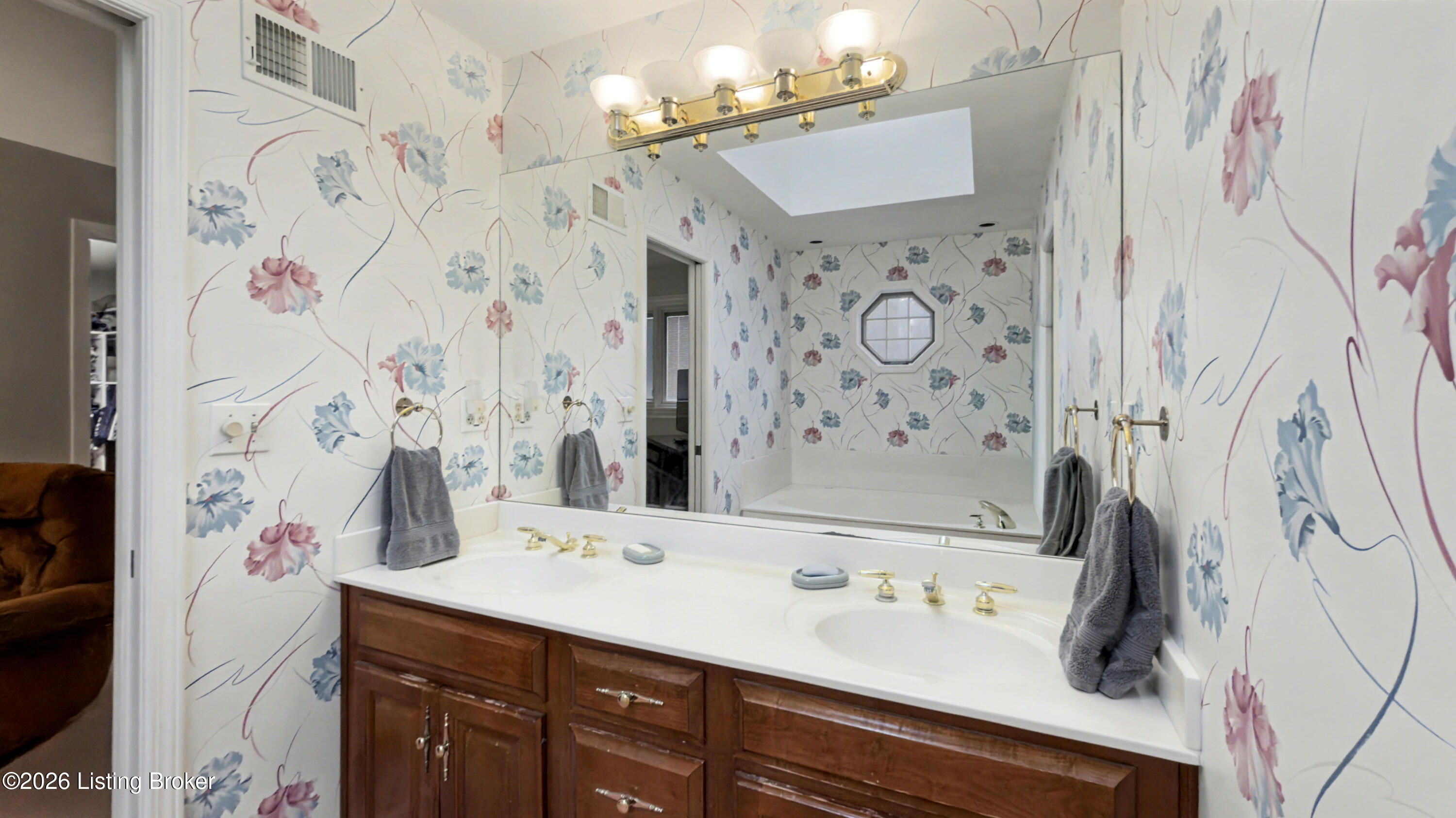 10935 Old Harrods Woods Cir