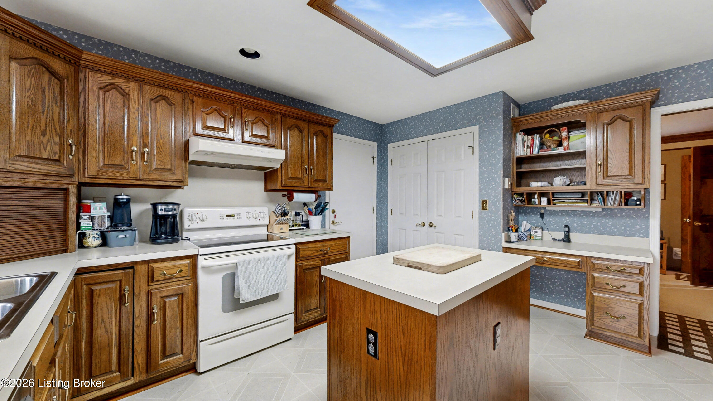 10935 Old Harrods Woods Cir