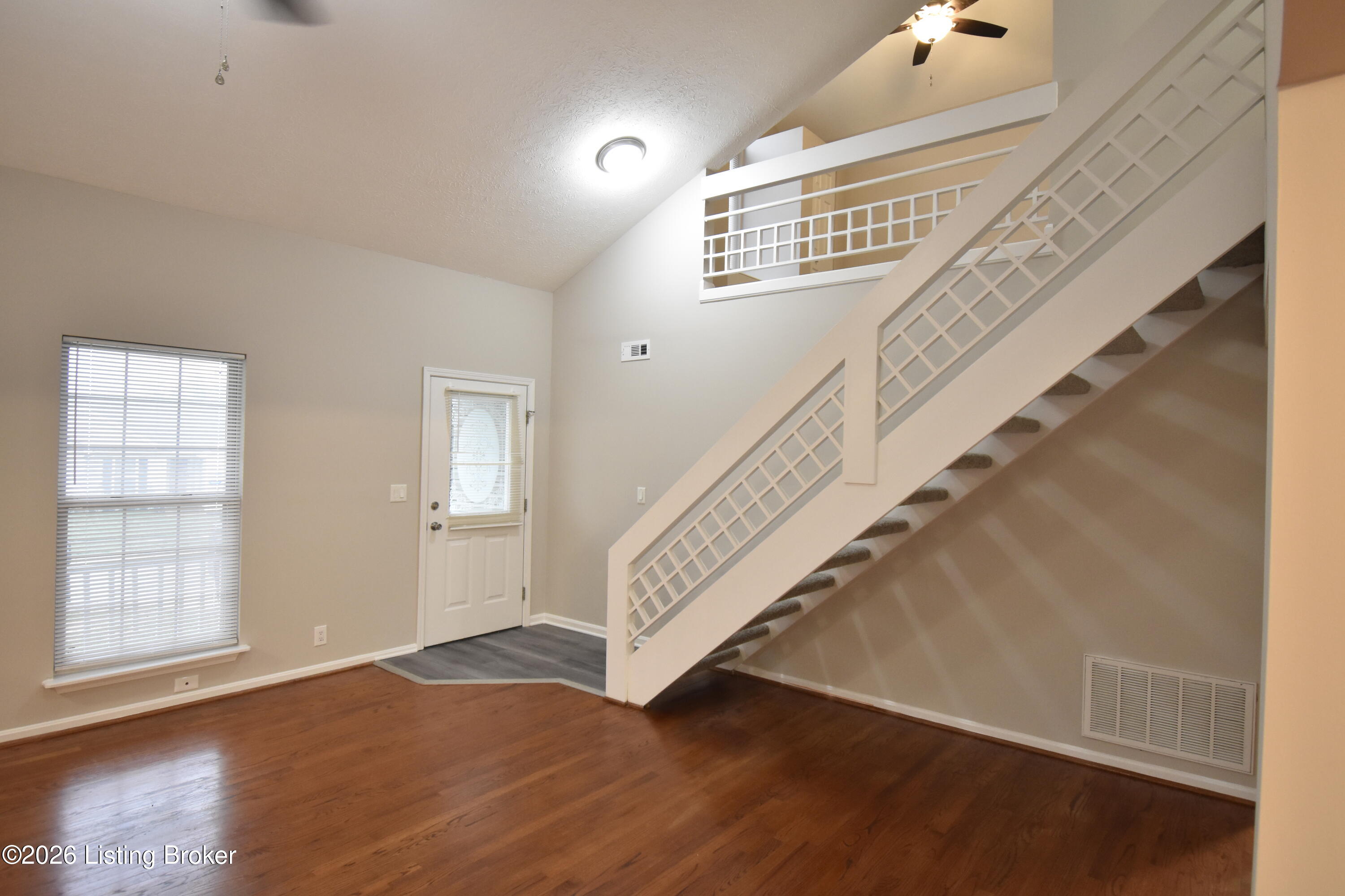 8102 Village Point Dr