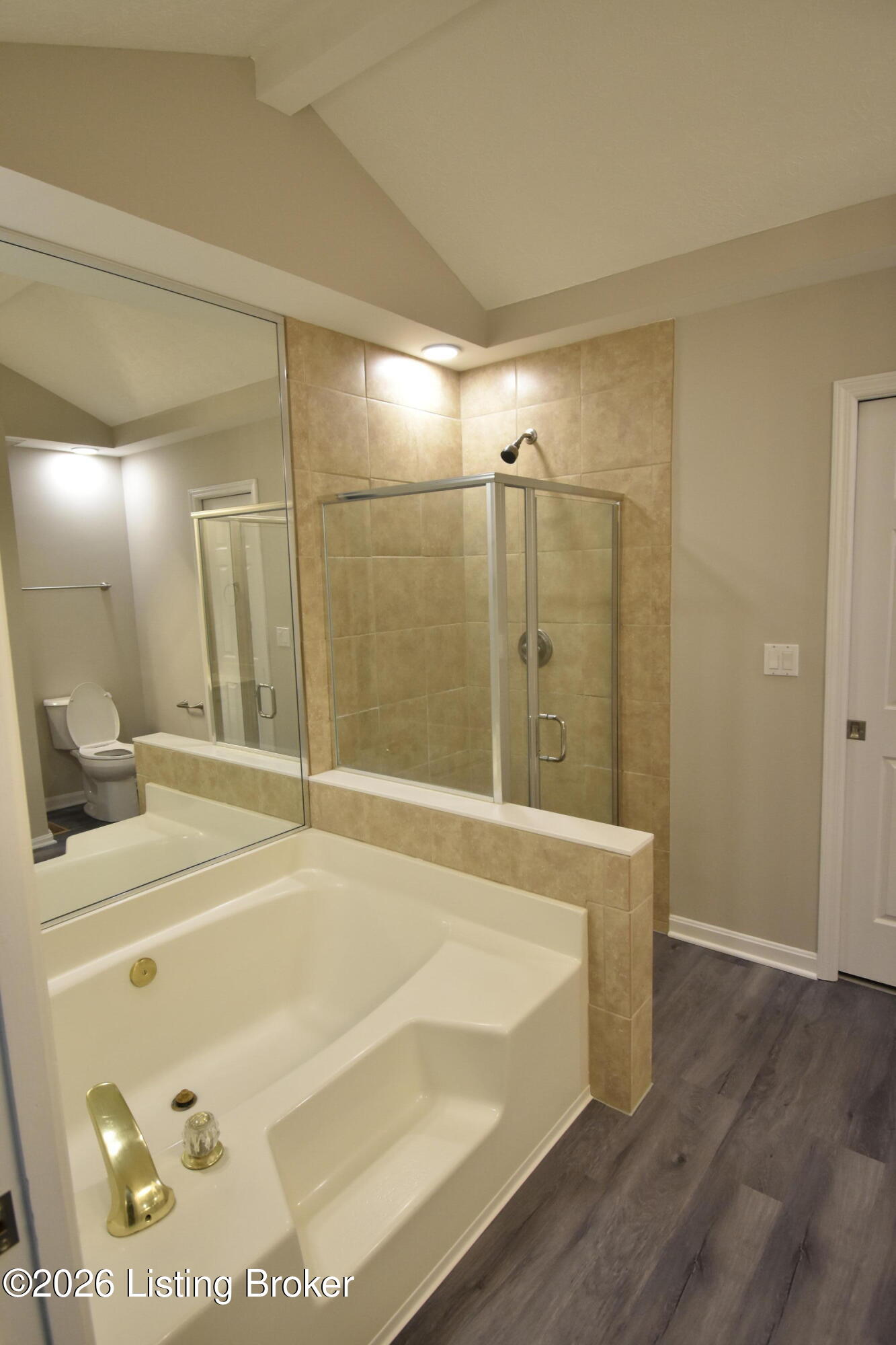 8102 Village Point Dr