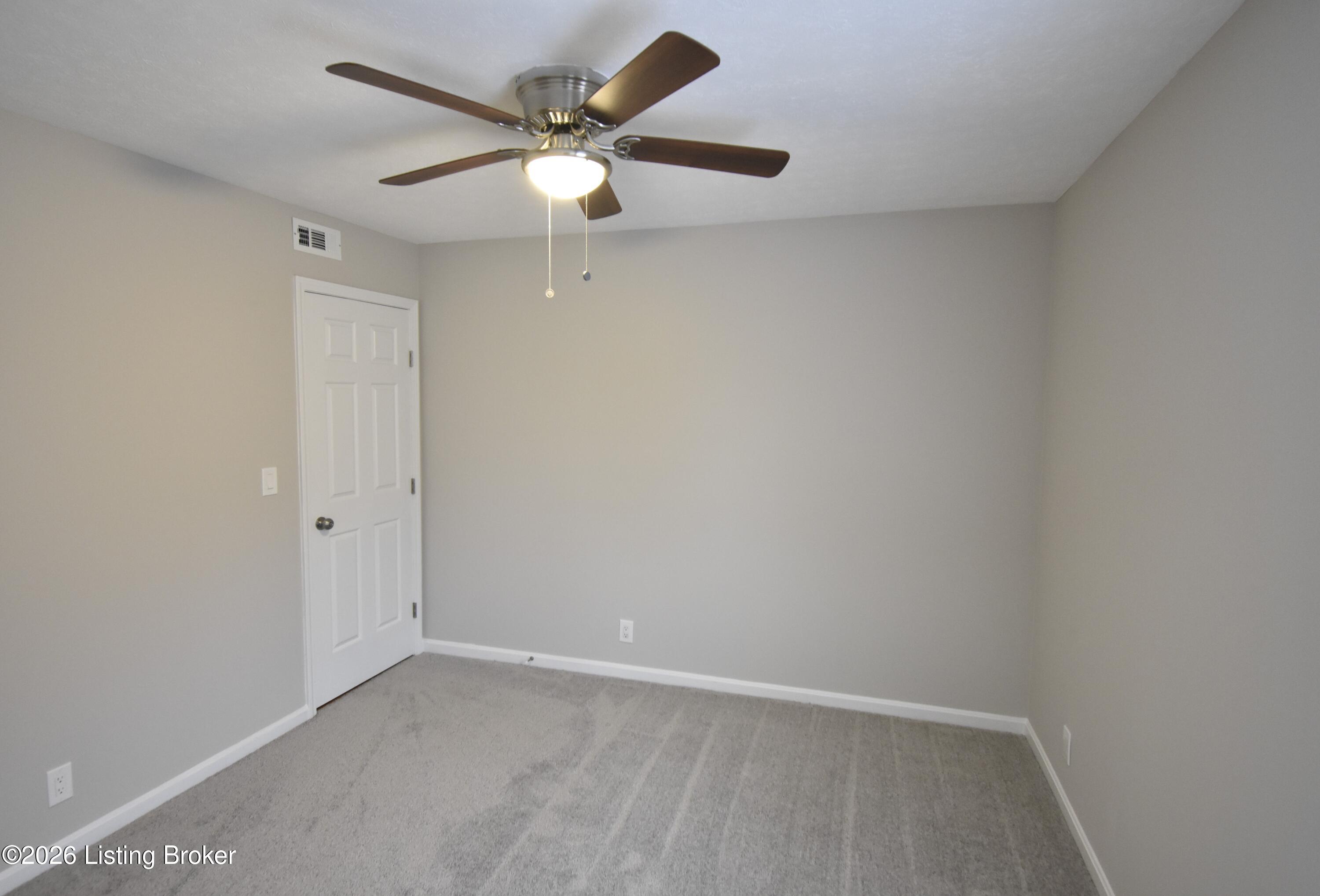 8102 Village Point Dr