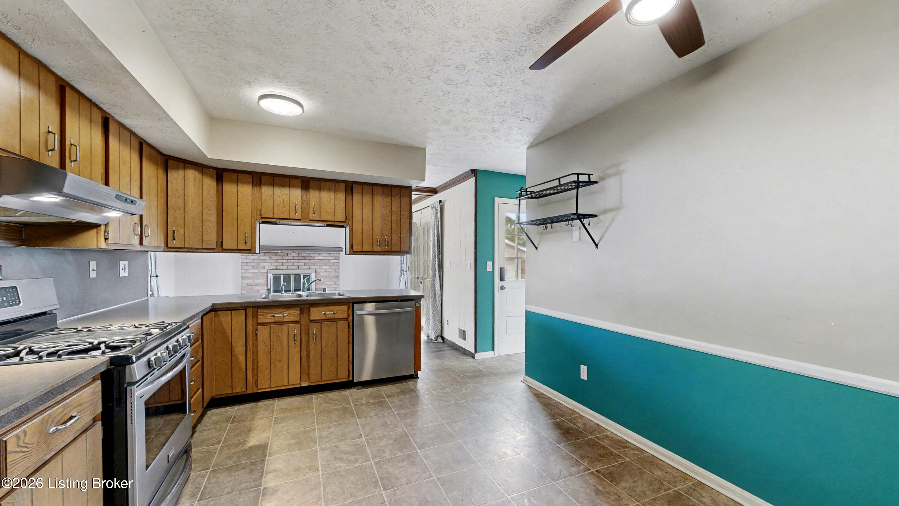 8413 Acme Way