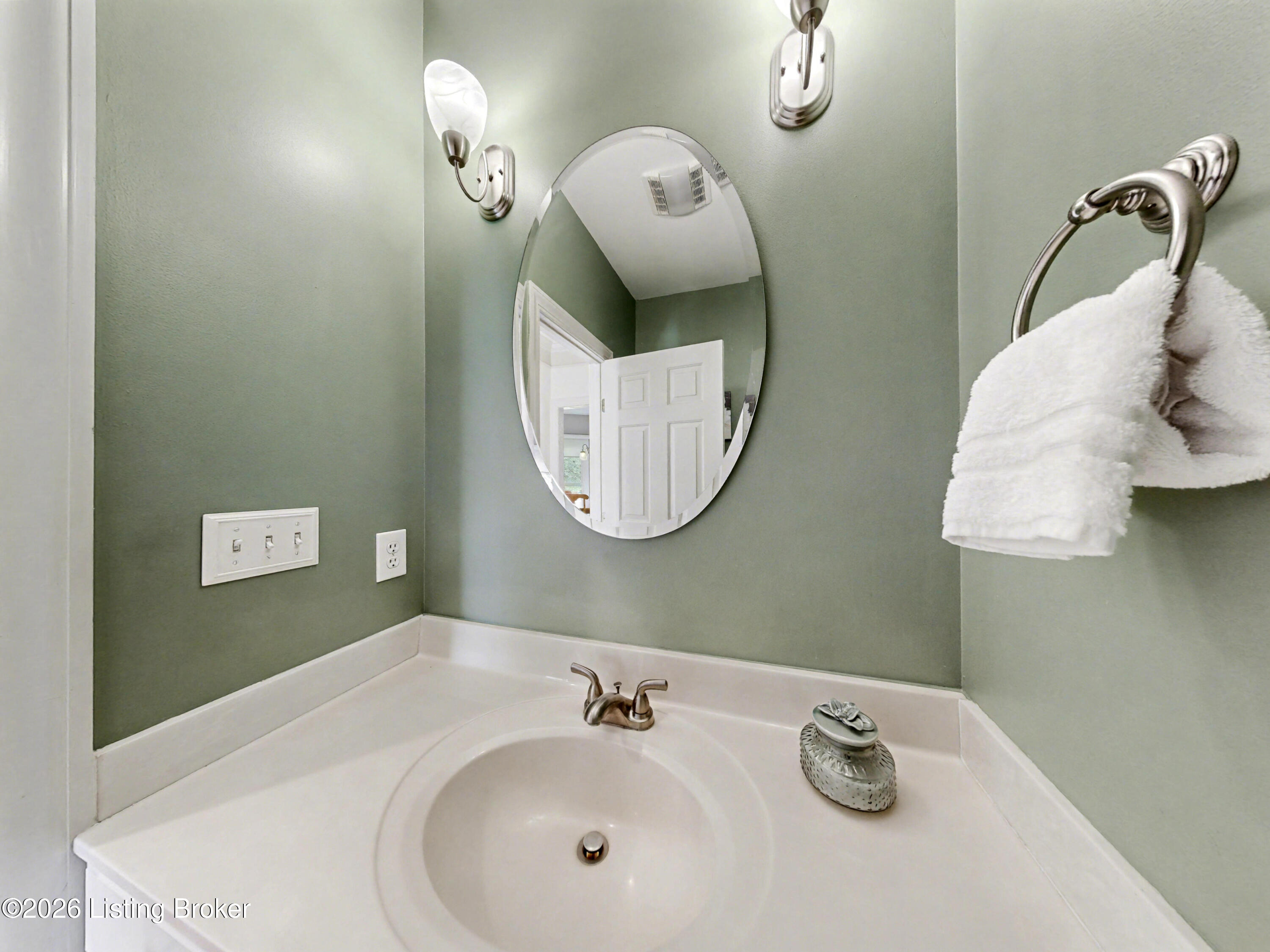 2614 Hedgepath Trail