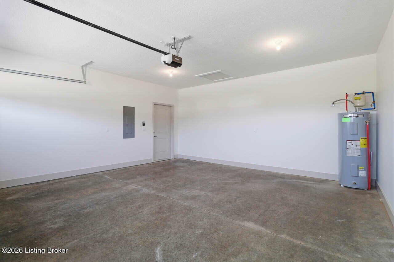 105 Freeman Ave