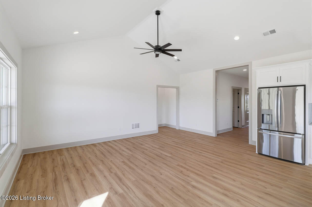105 Freeman Ave