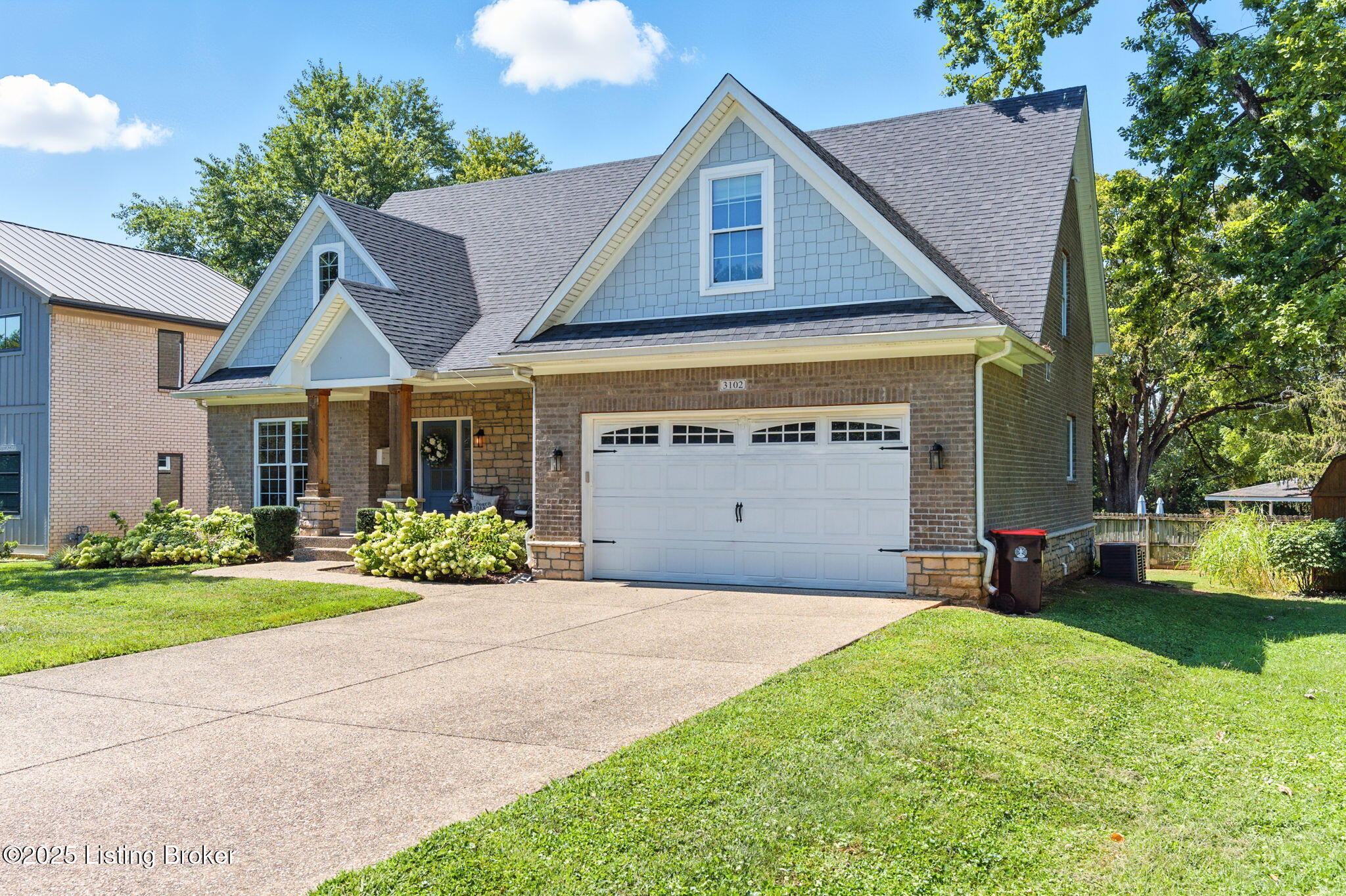 3102 Lakeview Dr