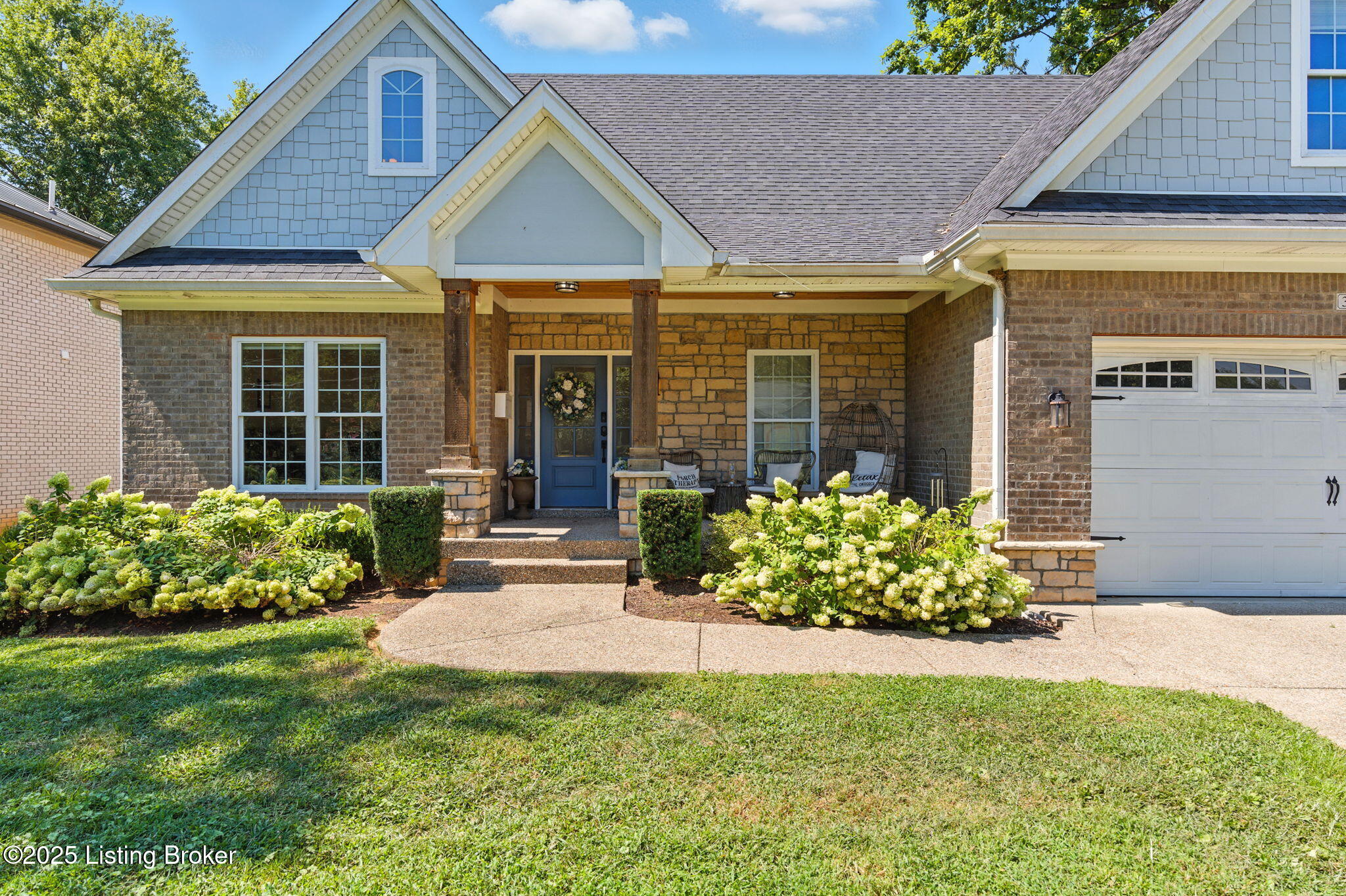 3102 Lakeview Dr
