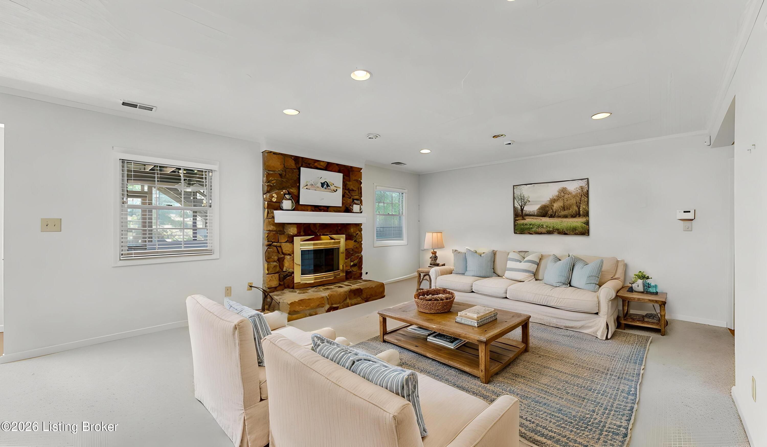 801 Gleneagle Ct