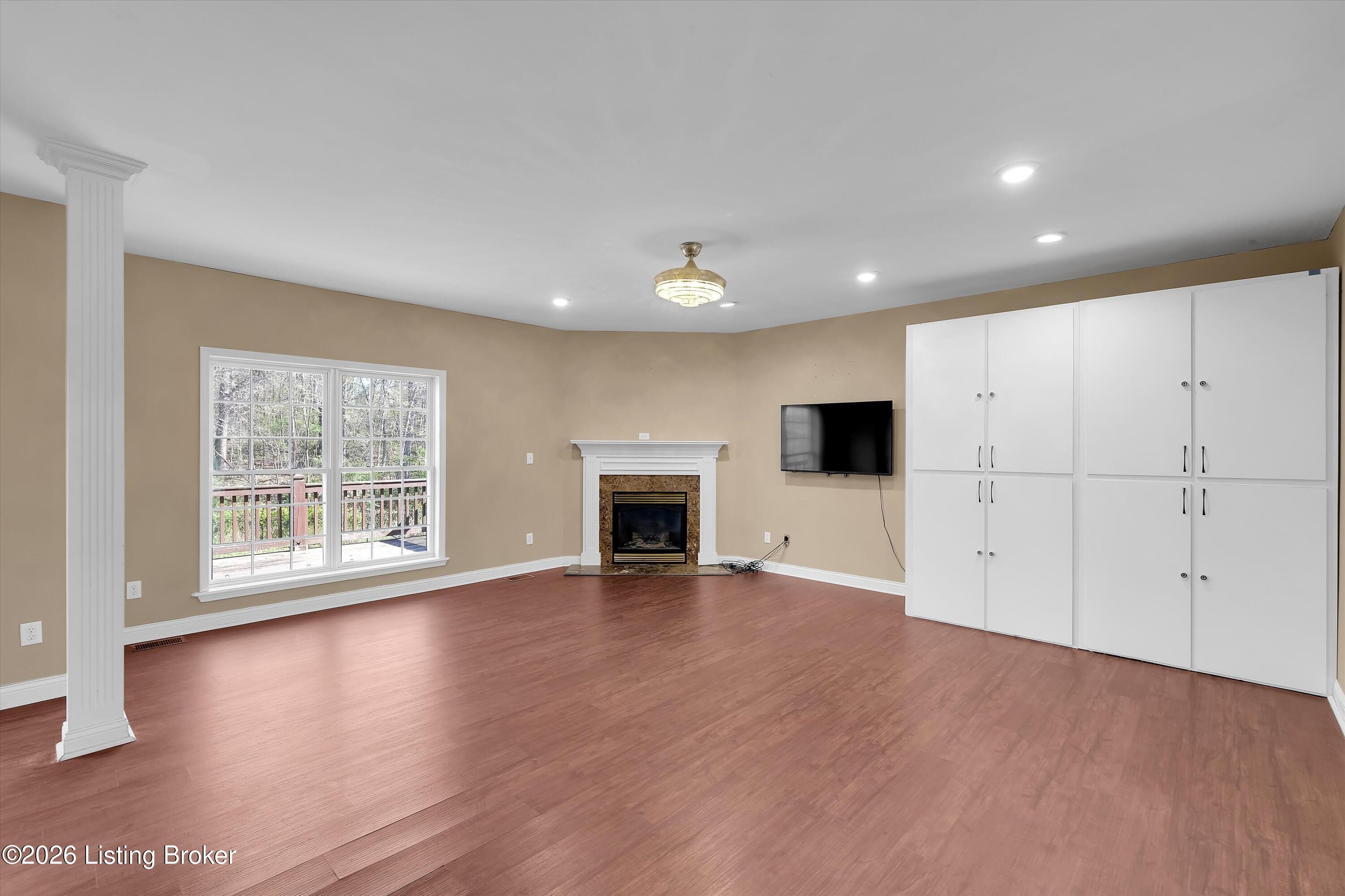 10611 Dry Creek Way