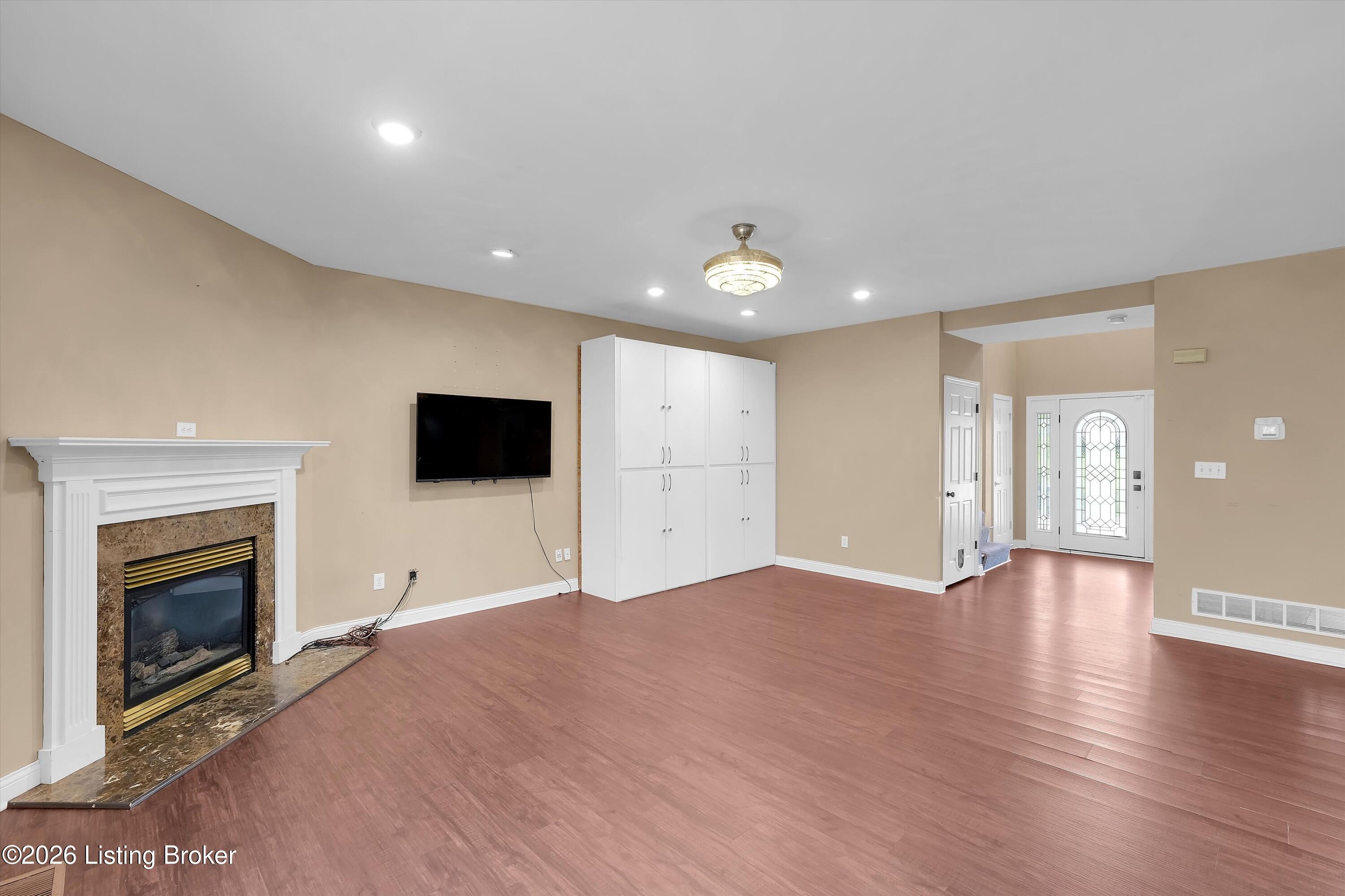 10611 Dry Creek Way
