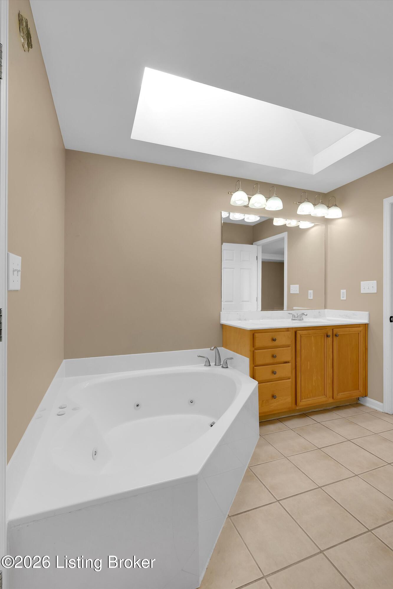 10611 Dry Creek Way