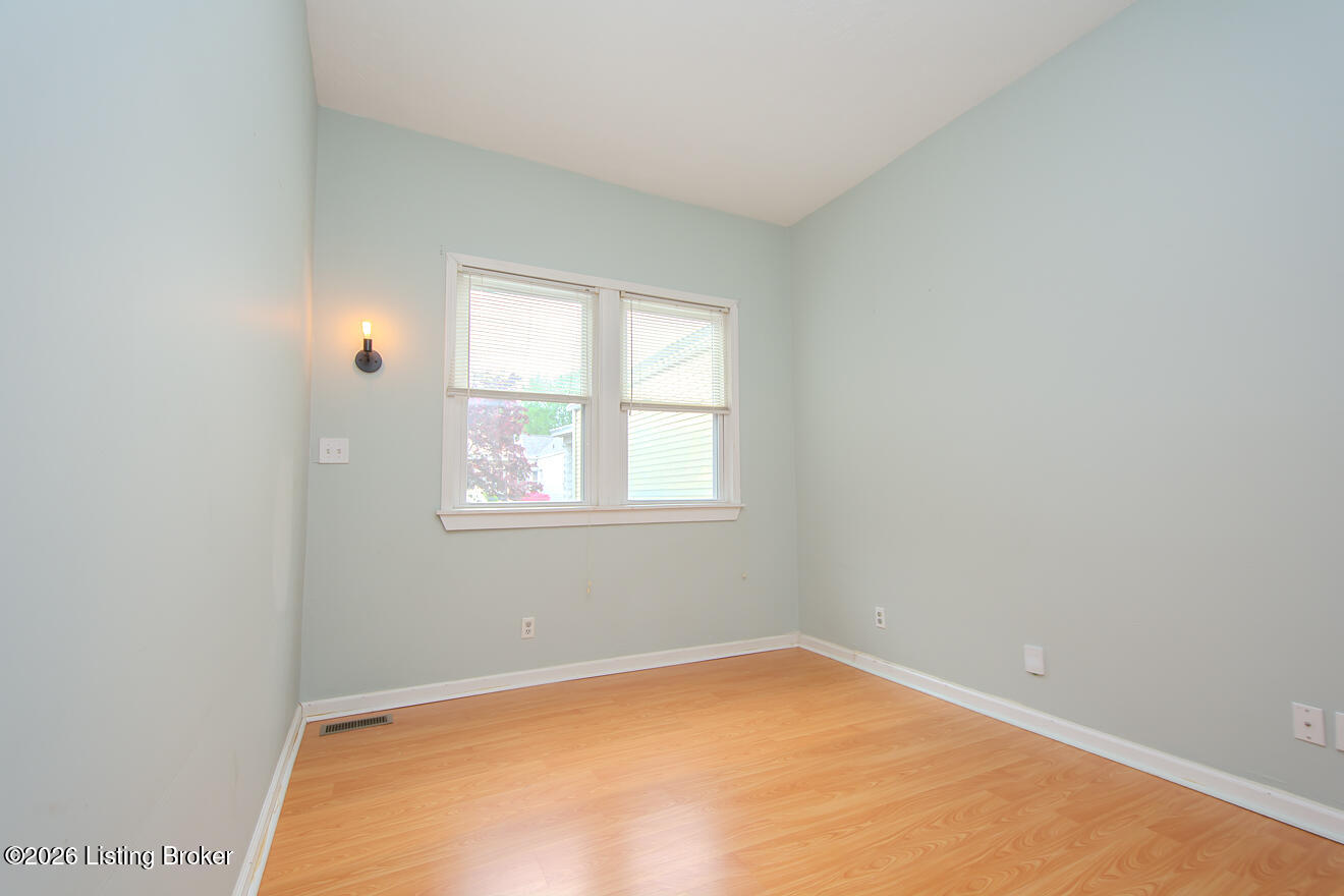 1009 Charles St
