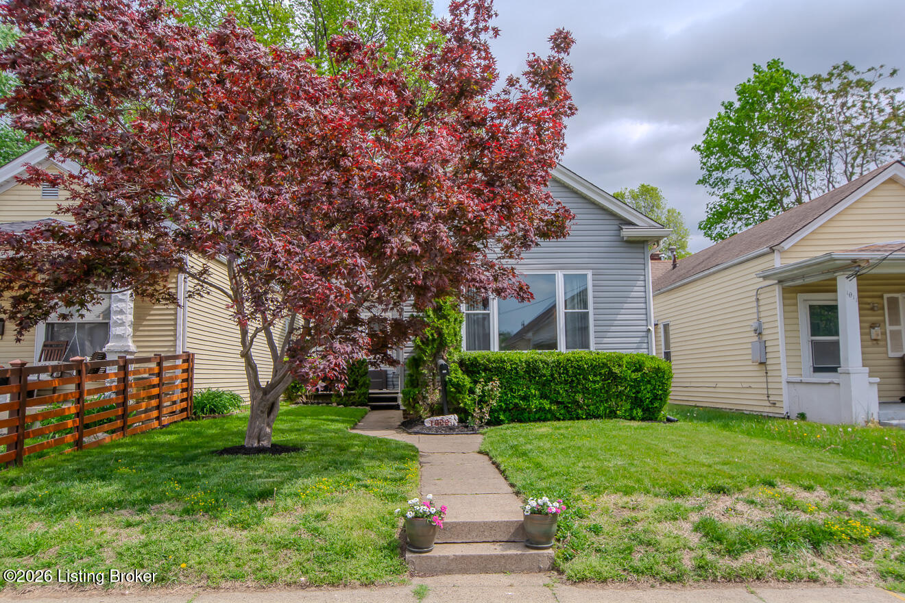 1009 Charles St