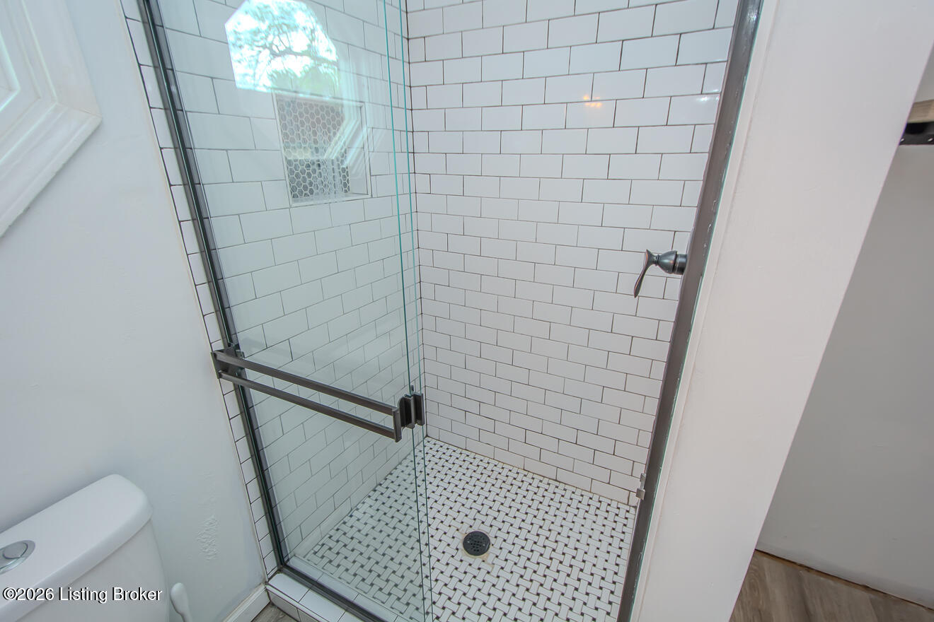 1009 Charles St