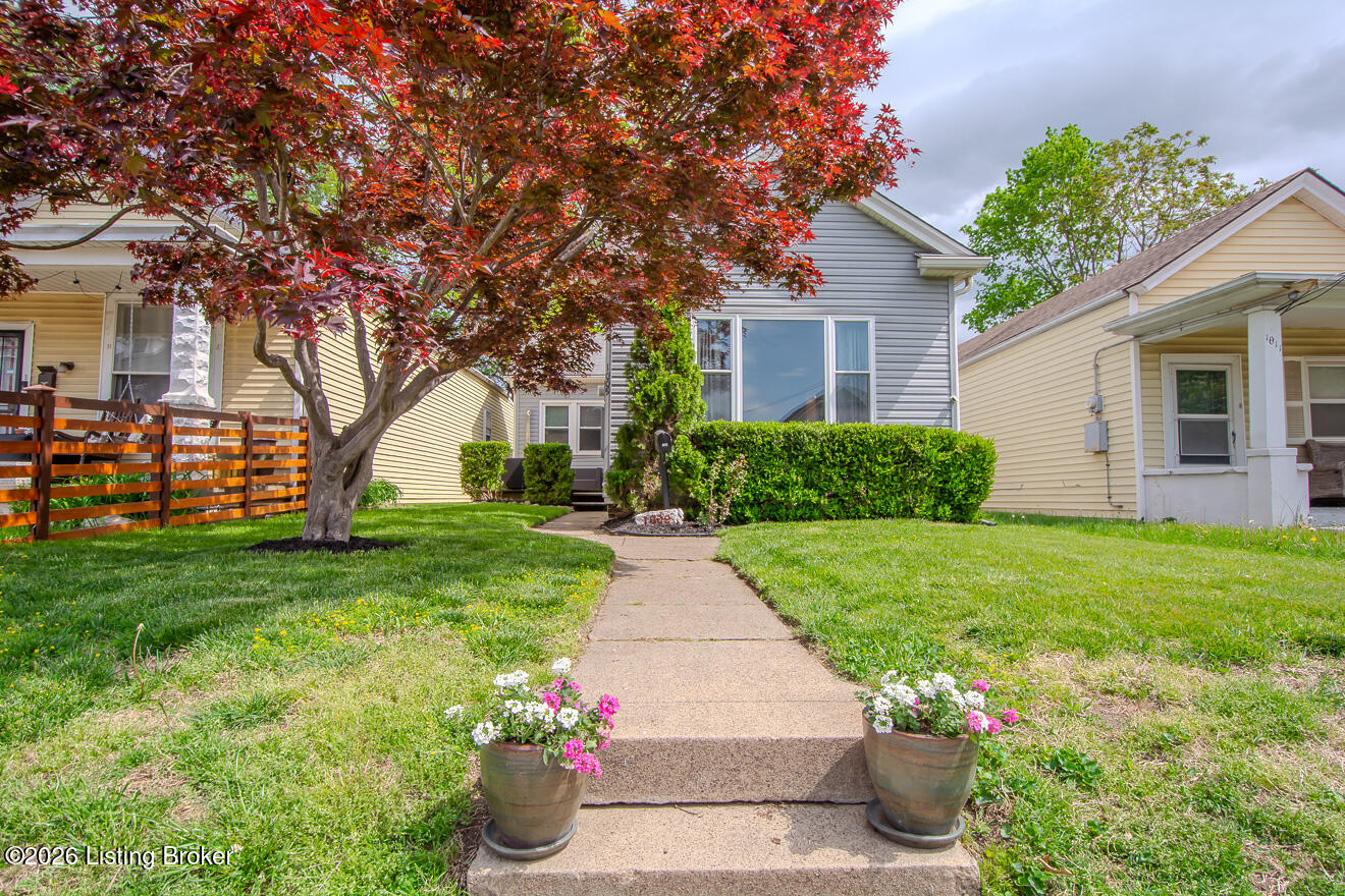 1009 Charles St