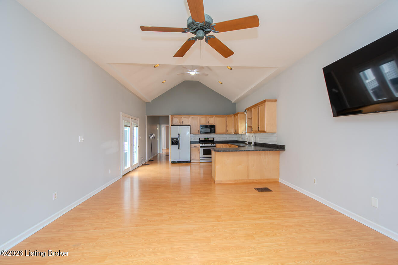 1009 Charles St