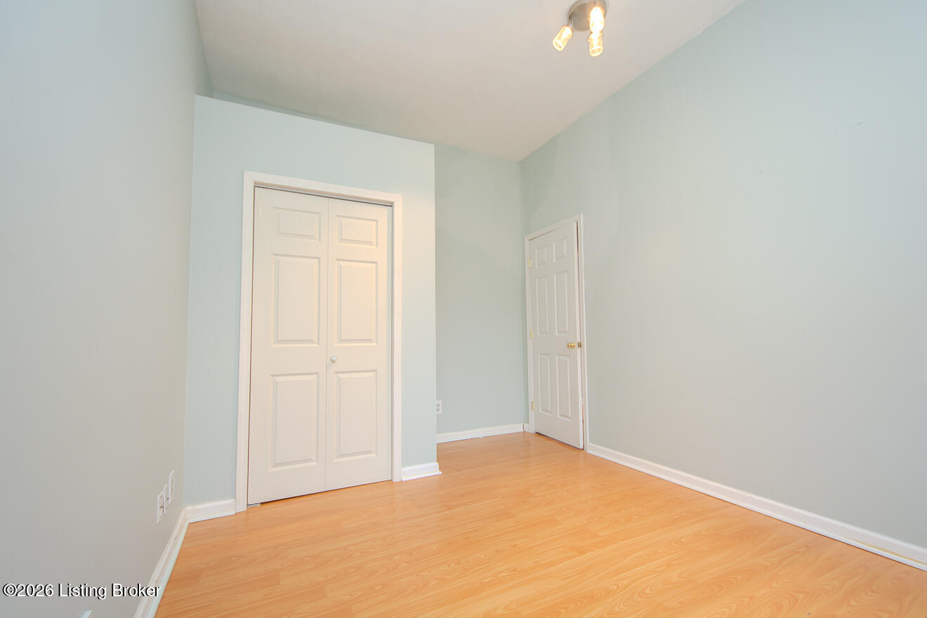 1009 Charles St