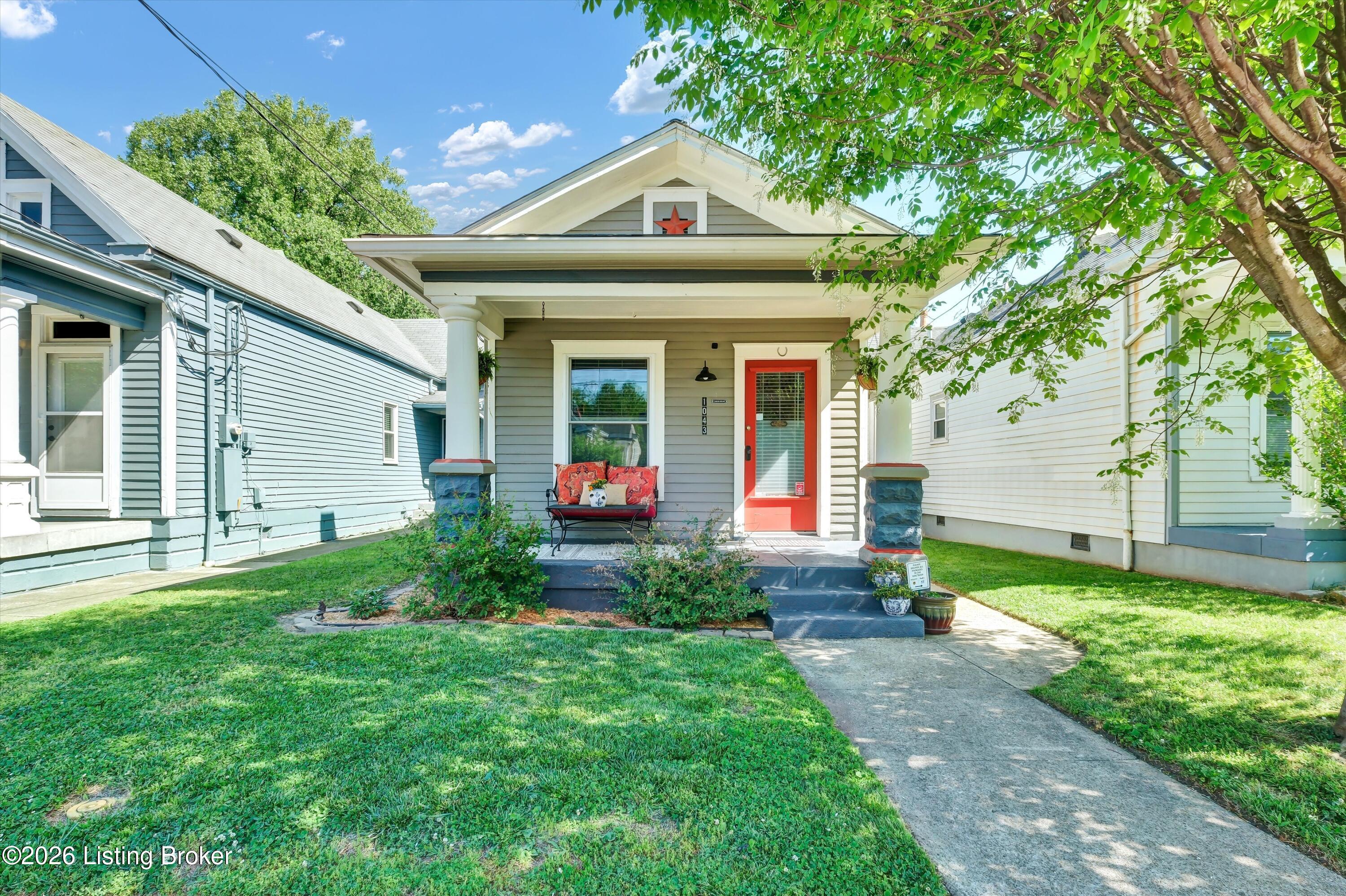 1043 E Kentucky St