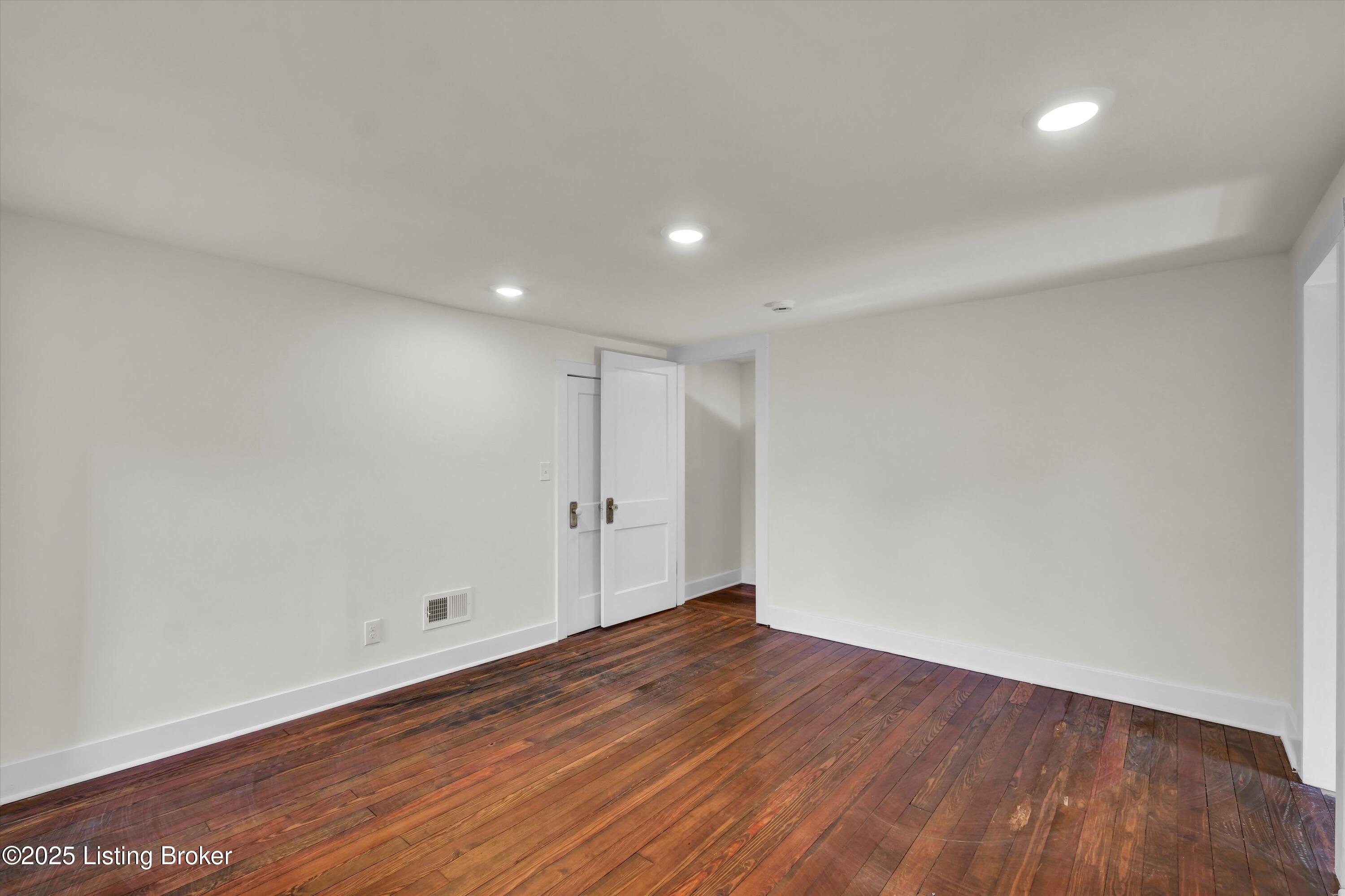 2436 Broadmeade Rd