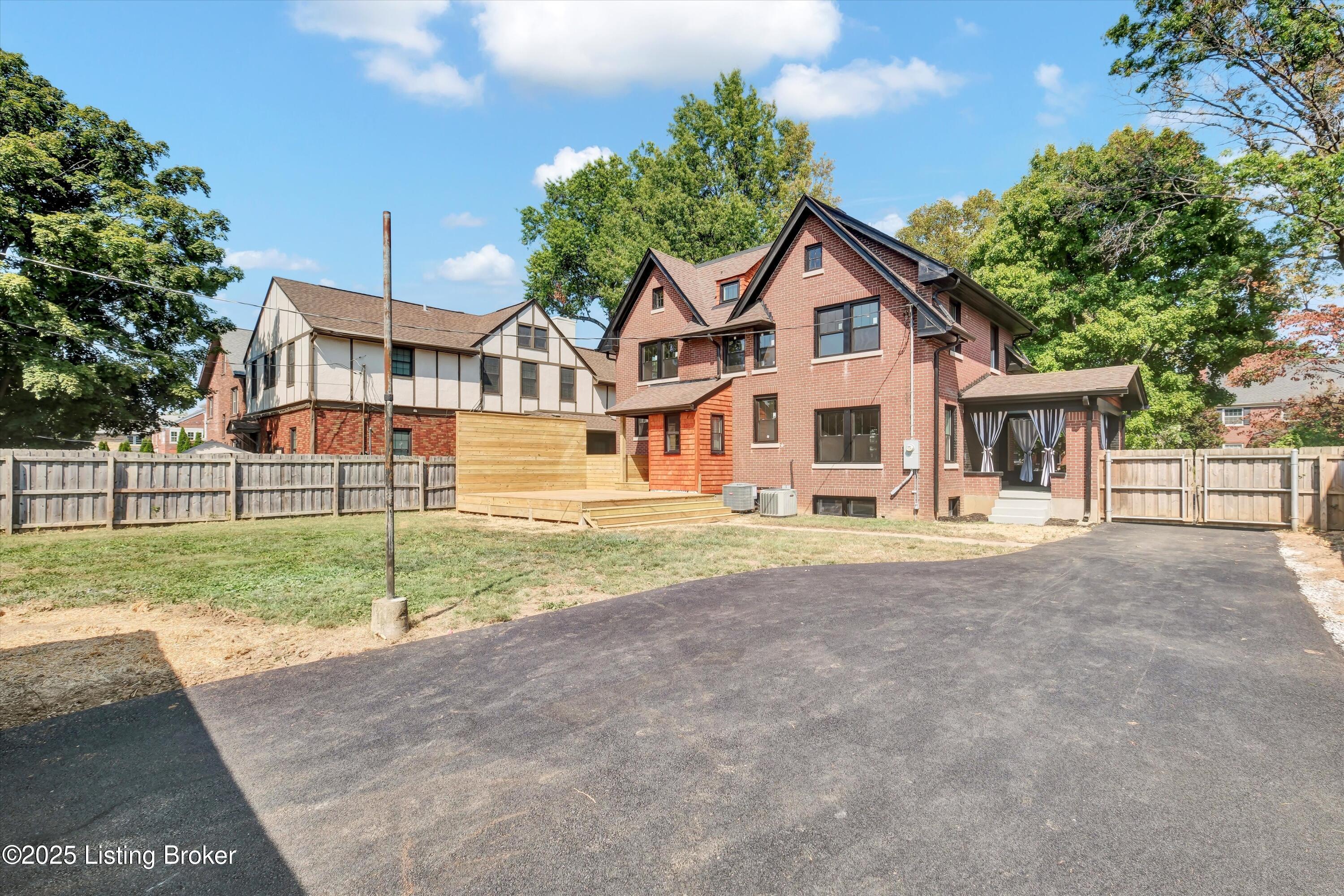 2436 Broadmeade Rd