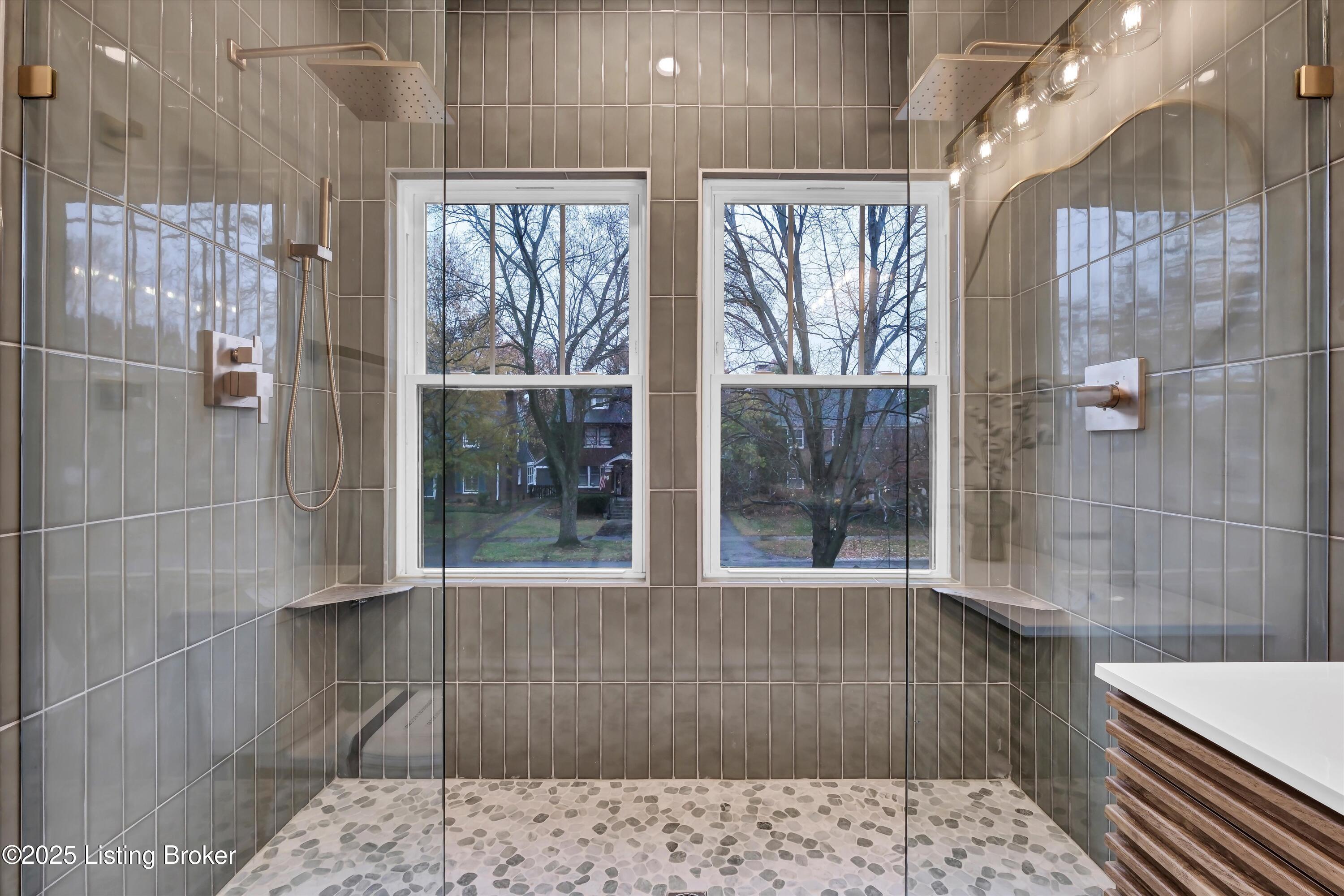 2436 Broadmeade Rd