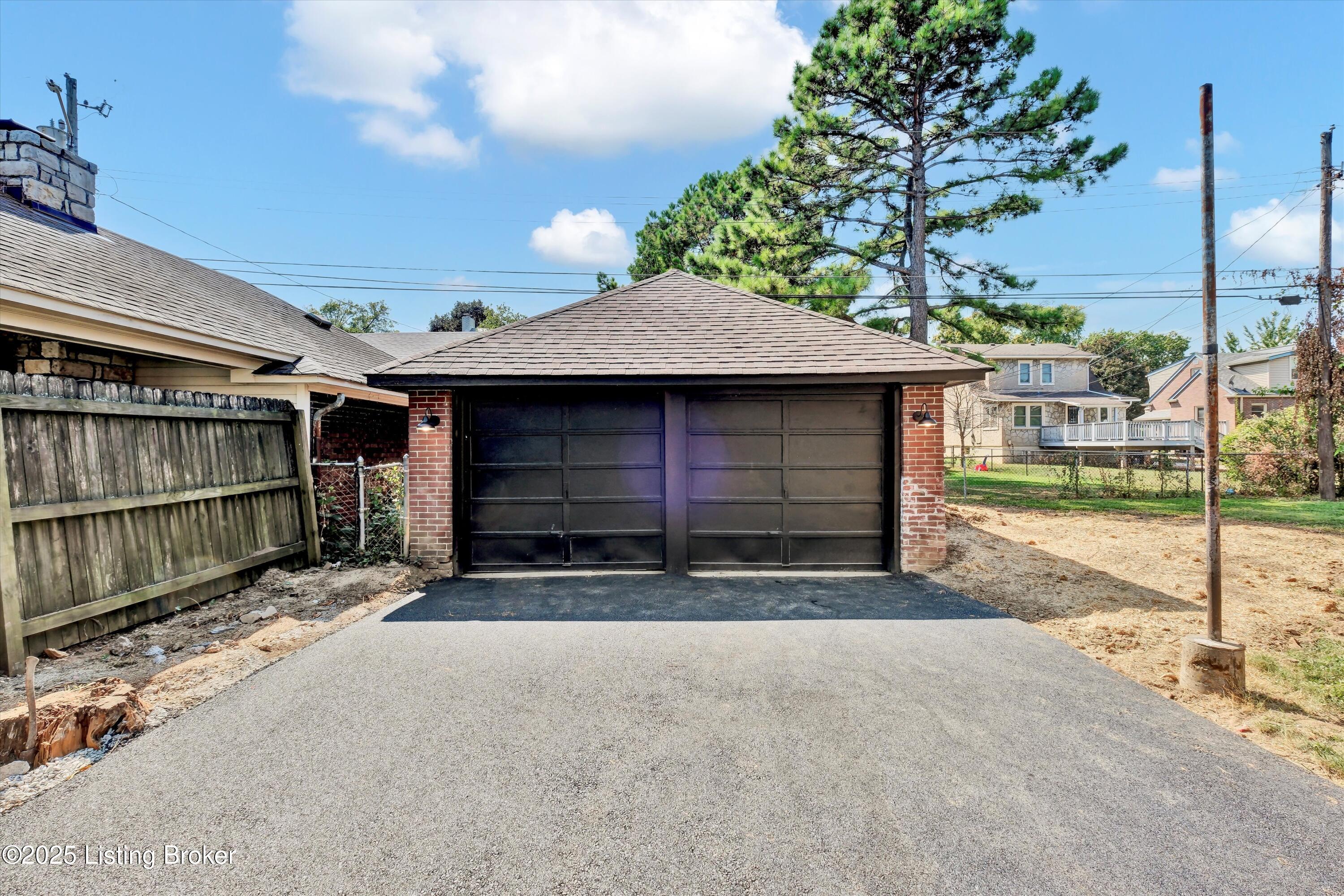 2436 Broadmeade Rd