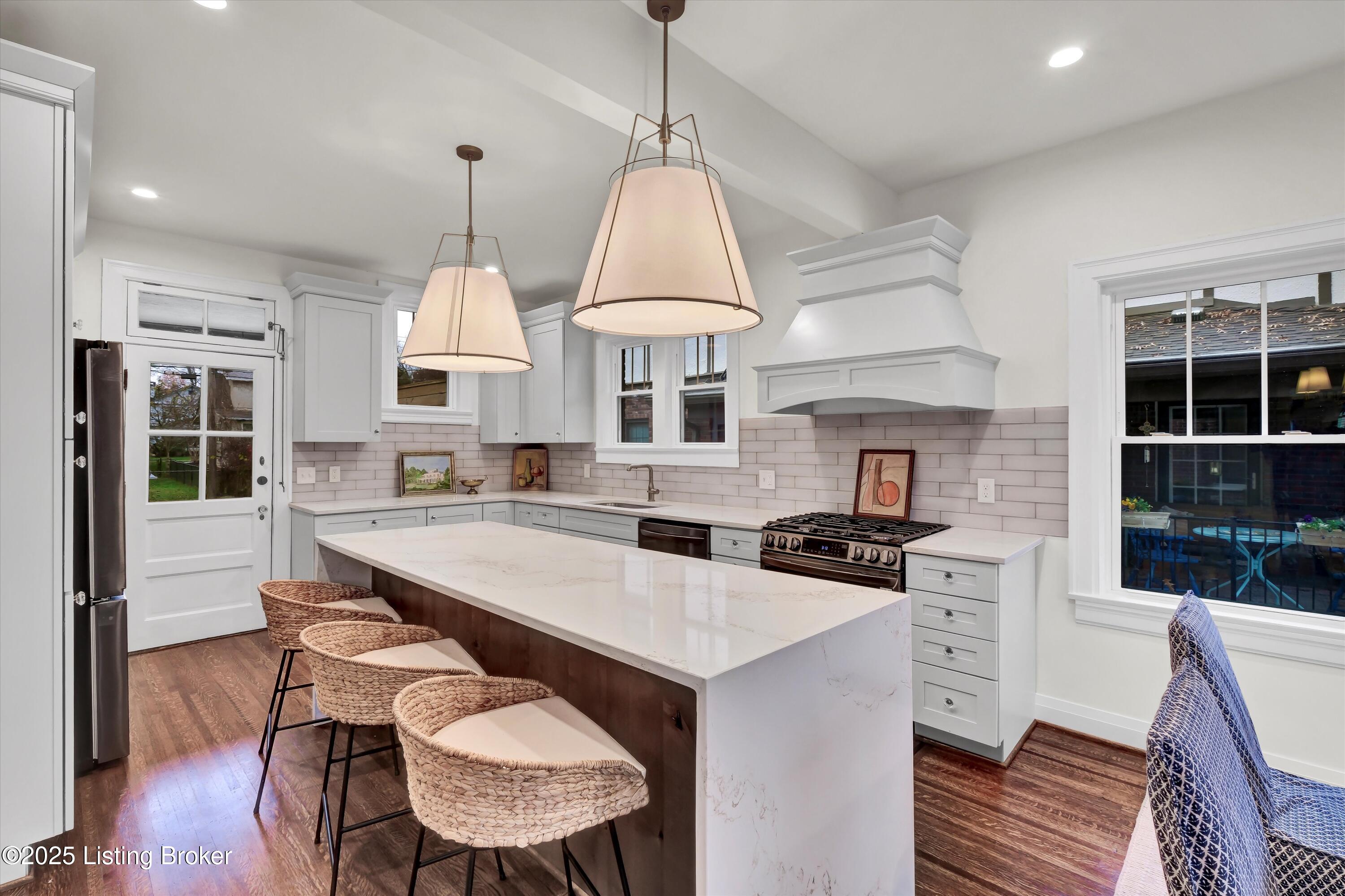 2436 Broadmeade Rd