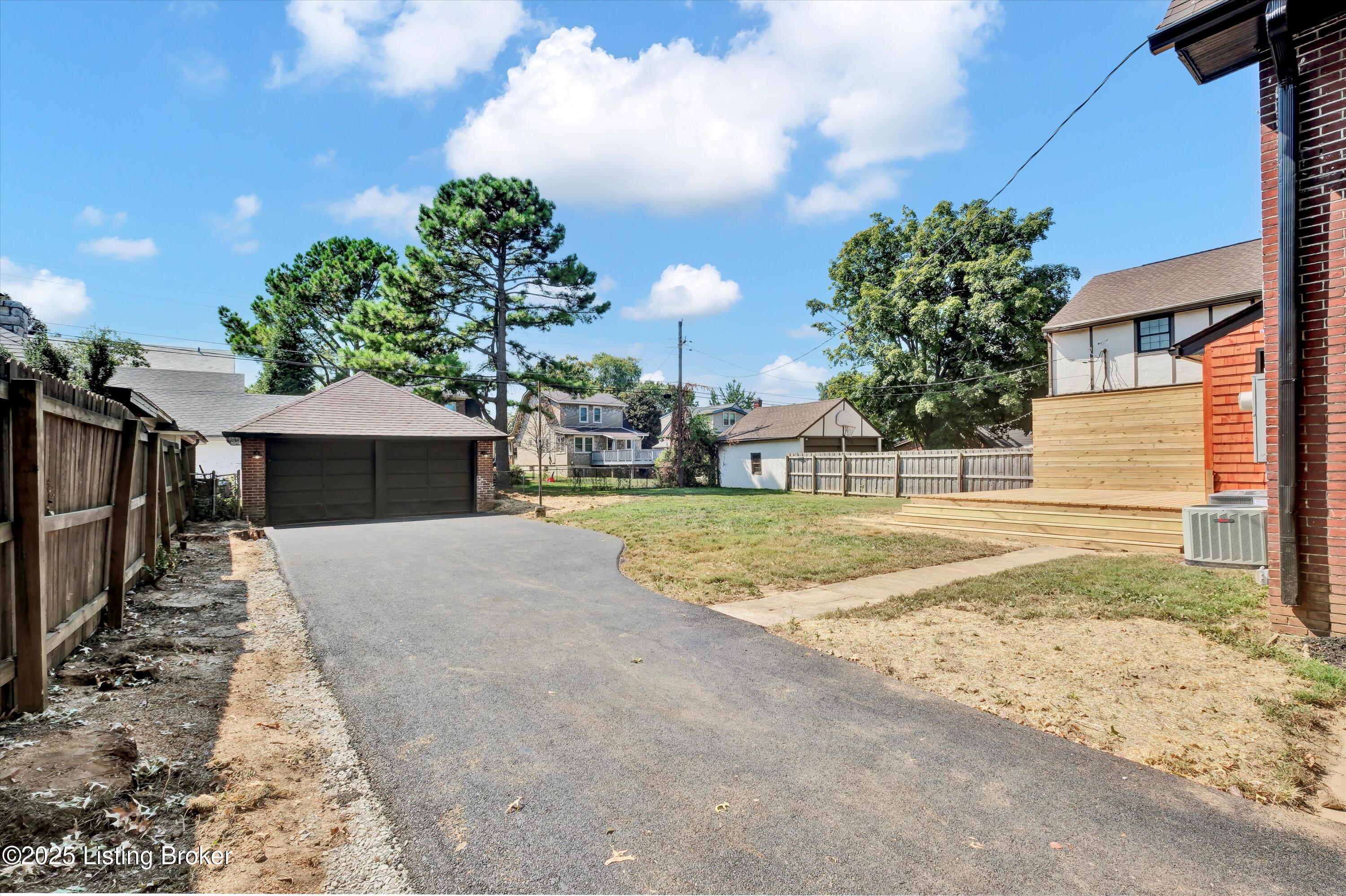 2436 Broadmeade Rd