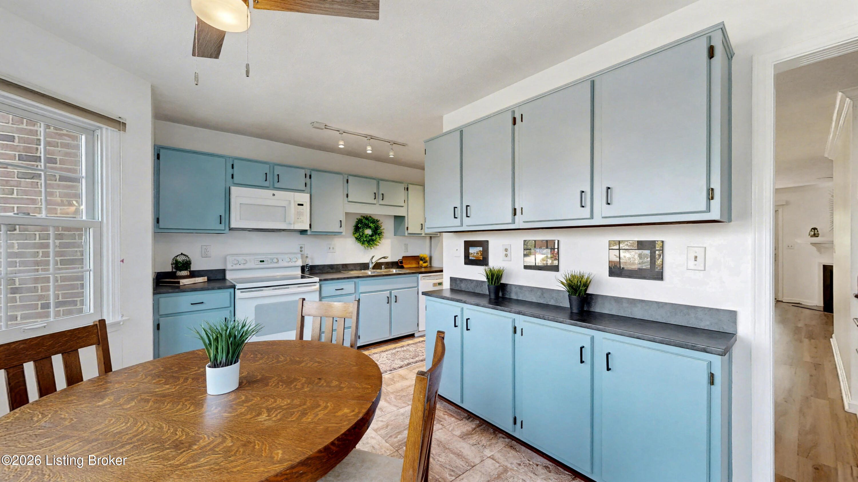 24 Gardiner Ct