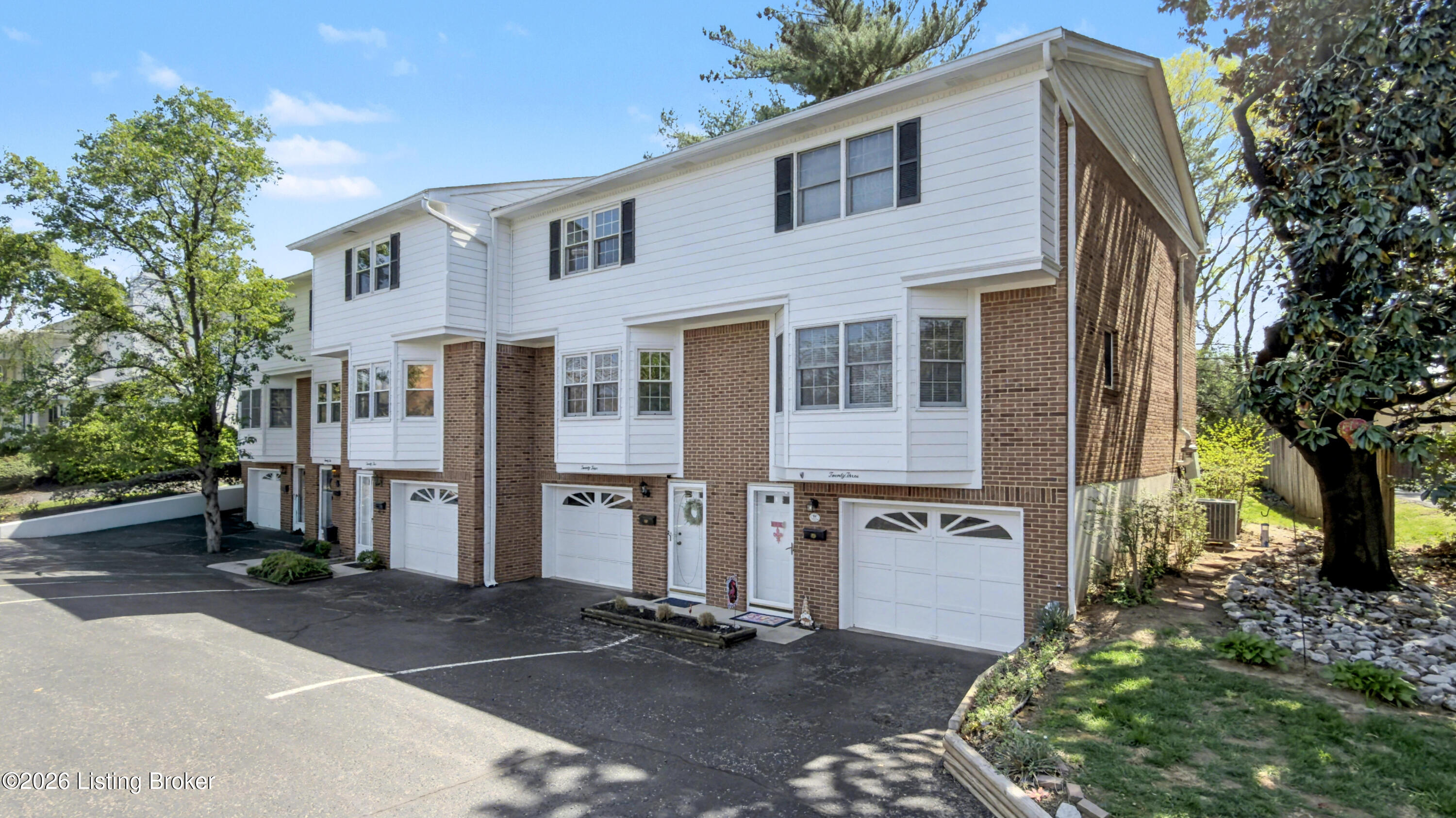 24 Gardiner Ct