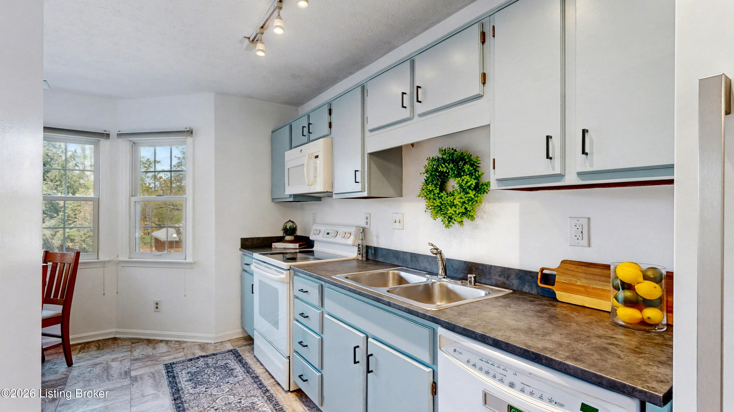 24 Gardiner Ct