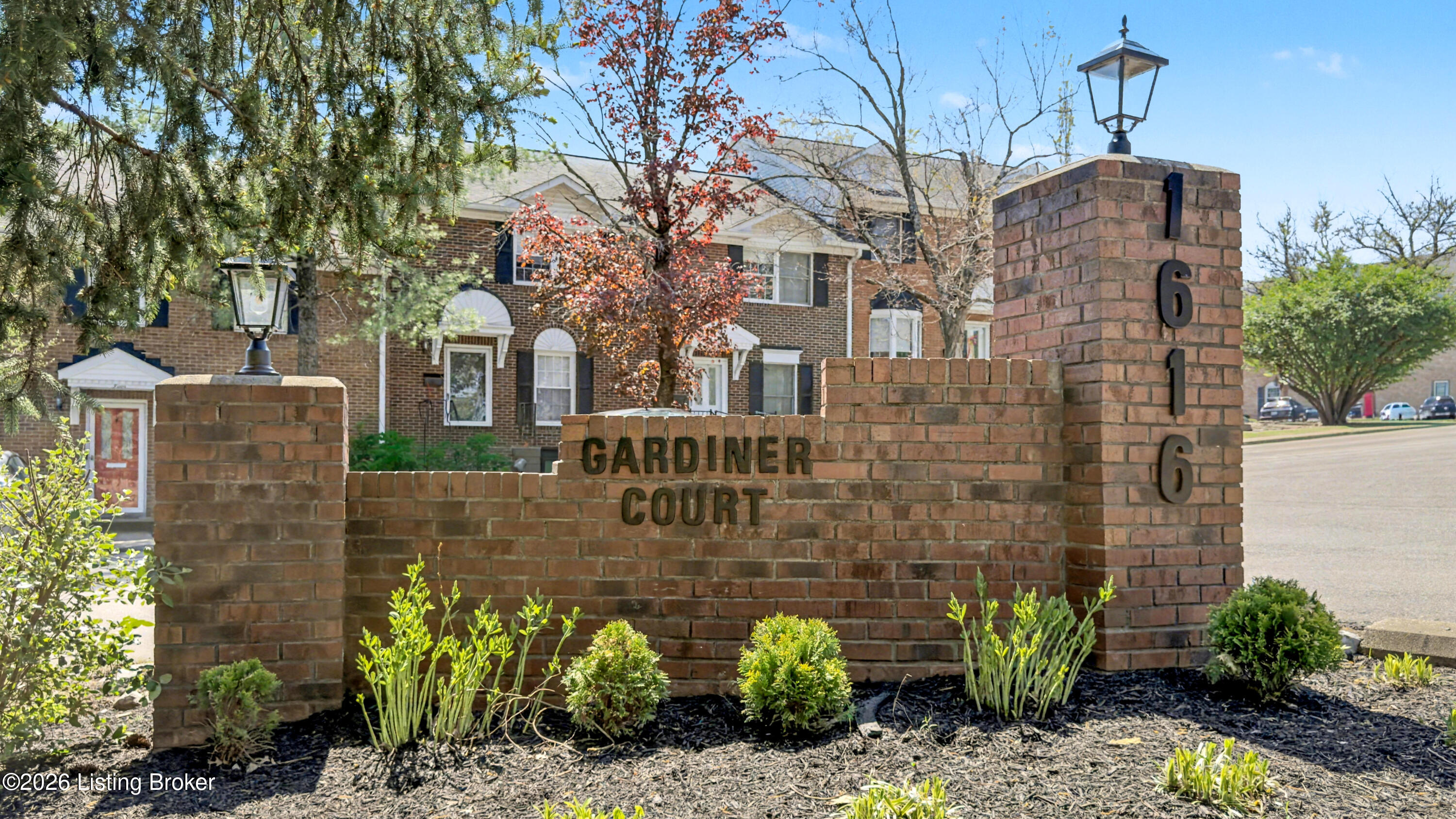 24 Gardiner Ct