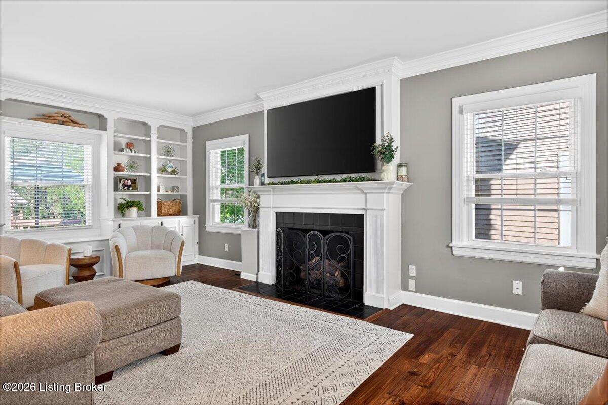 219 Norbourne Blvd