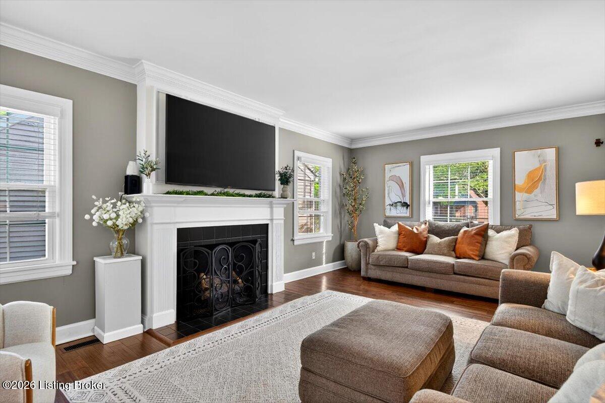 219 Norbourne Blvd