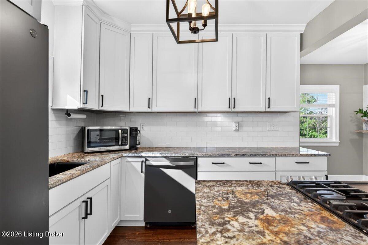 219 Norbourne Blvd