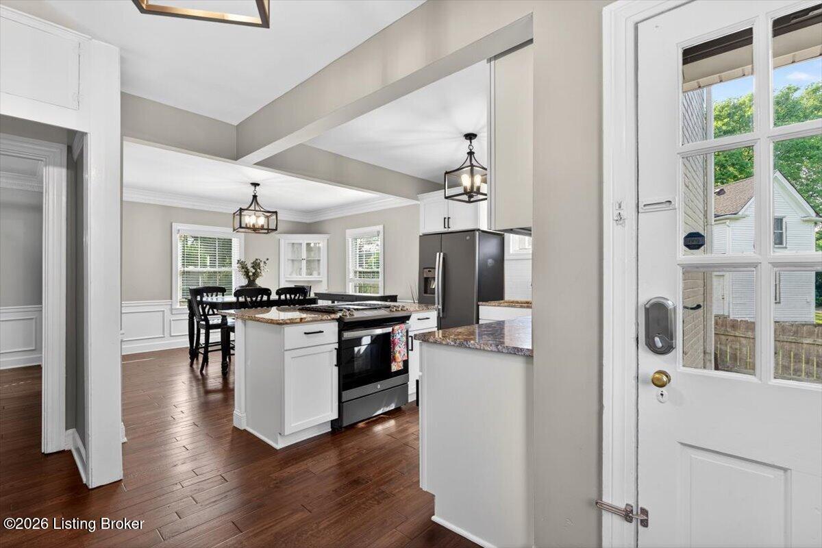 219 Norbourne Blvd