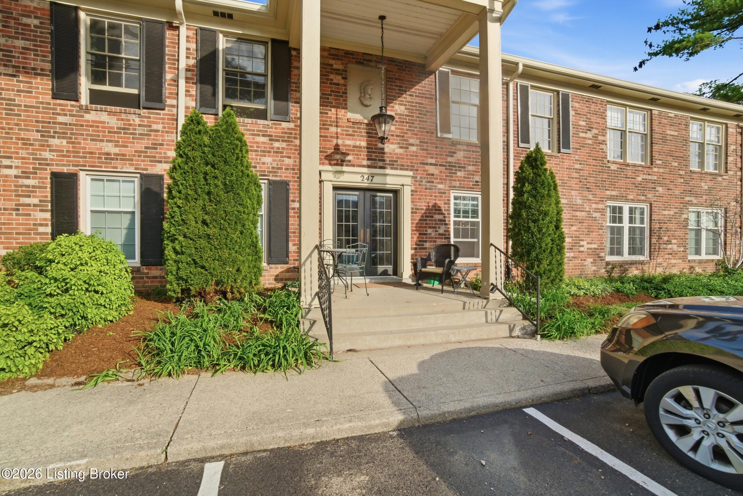 247 Stonehenge Dr 104